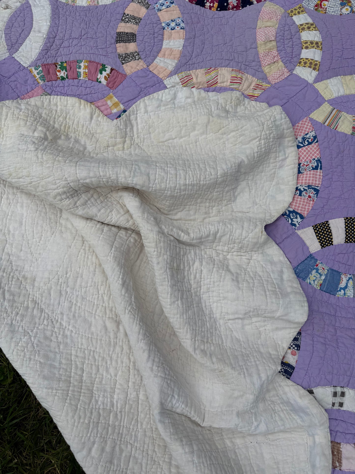 Vintage Lavender Wedding Ring Cutter Quilt