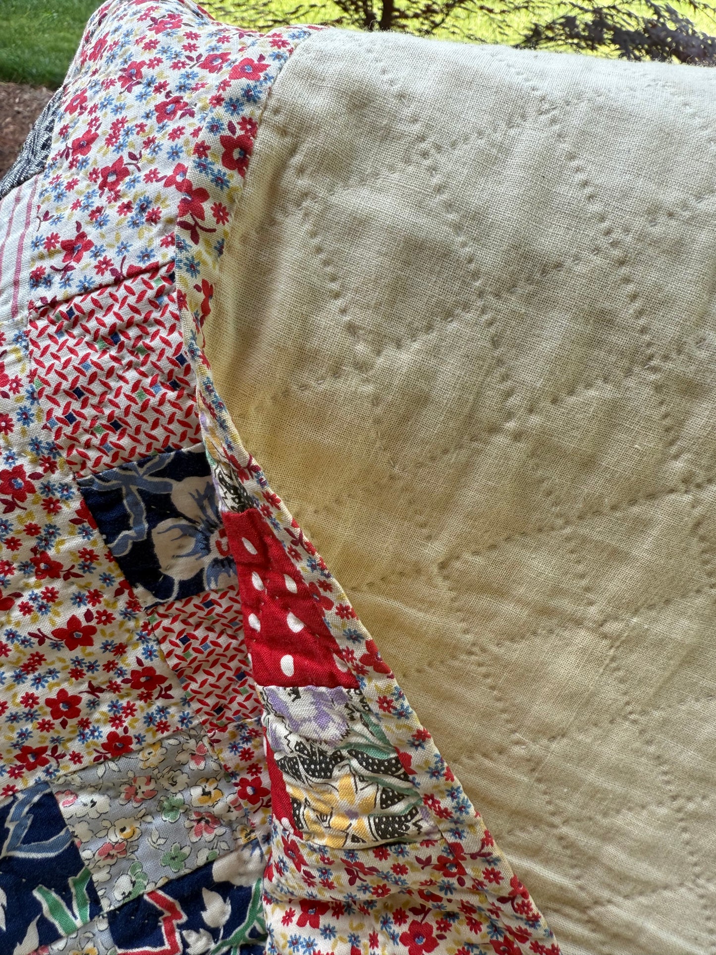 Vintage Red Floral Background Nine Patch Quilt