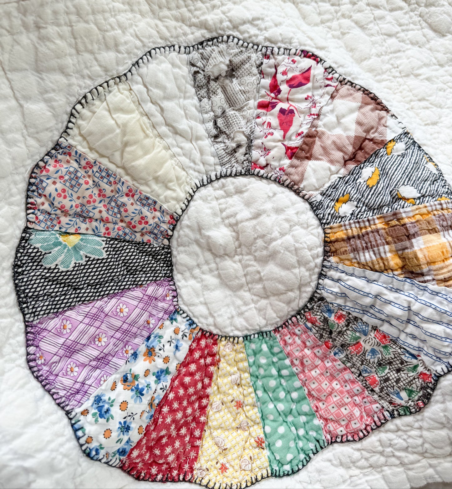 Vintage Dresden Plate Feedsack Quilt