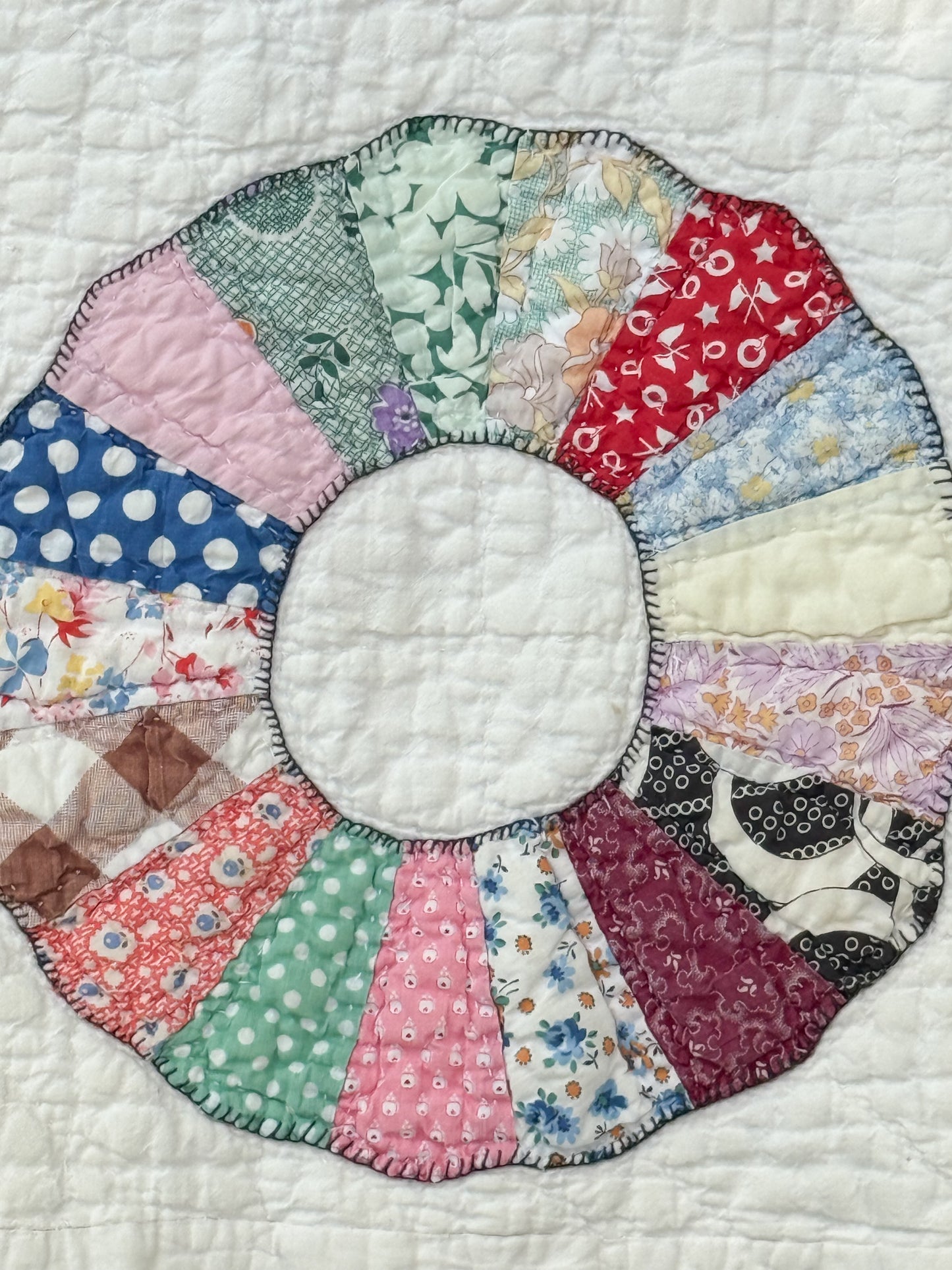 Vintage Dresden Plate Feedsack Quilt