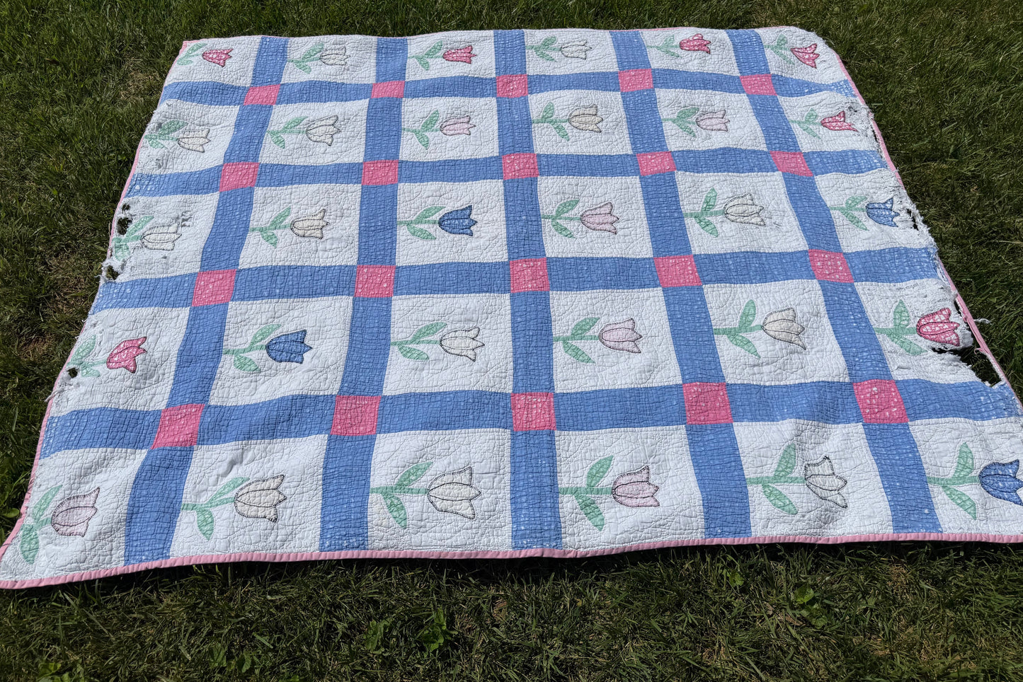 Vintage Tulip Cutter Quilt
