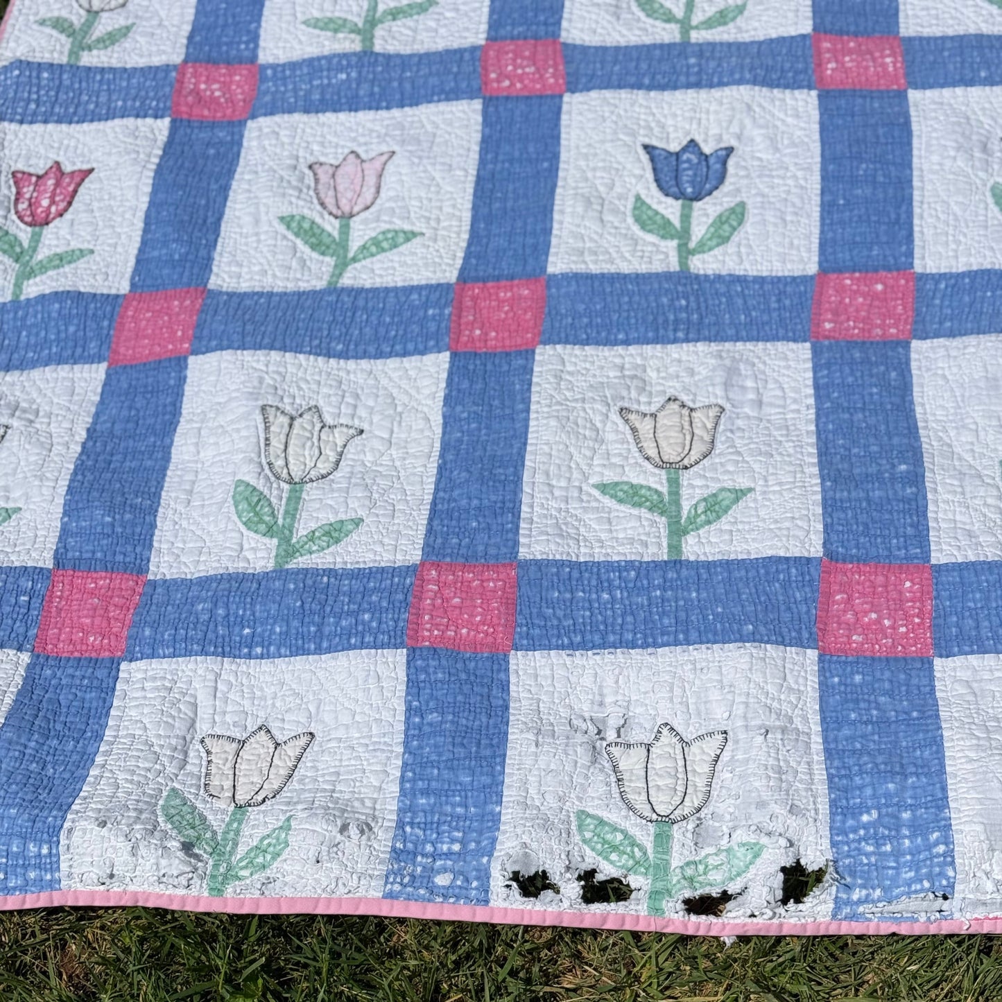 Vintage Tulip Cutter Quilt