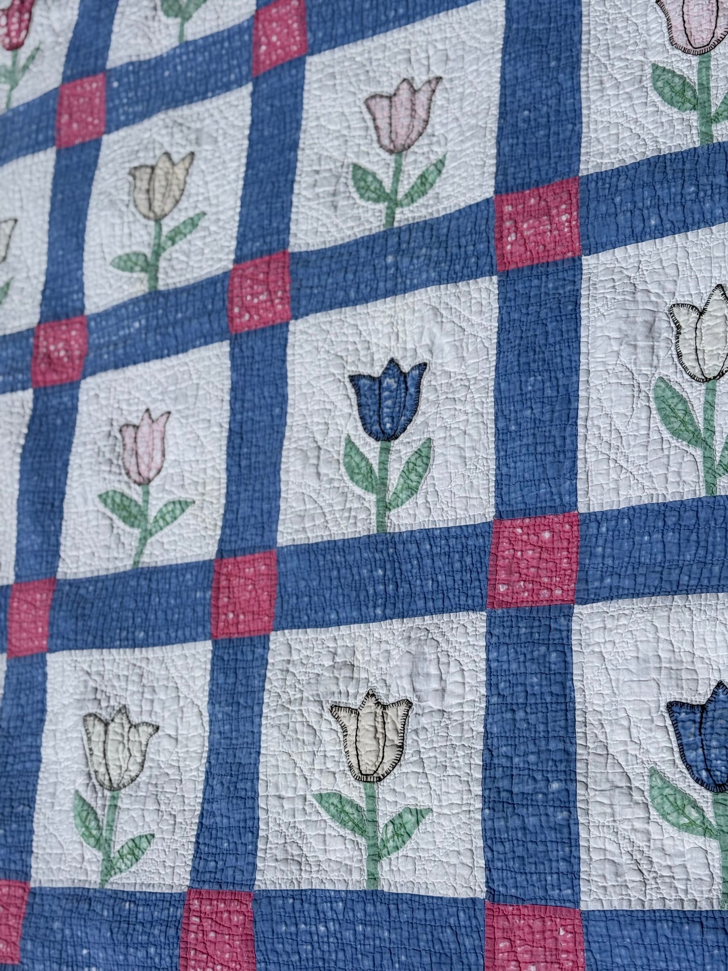 Vintage Tulip Cutter Quilt
