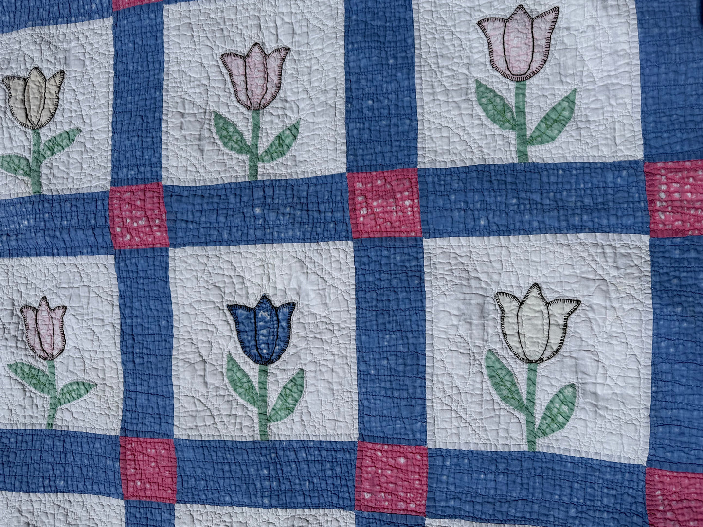Vintage Tulip Cutter Quilt