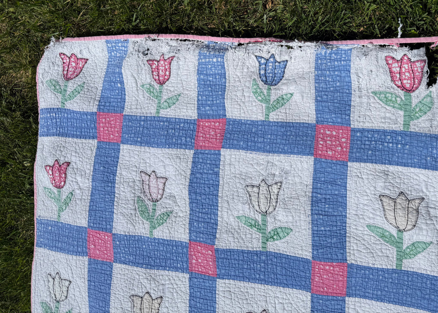 Vintage Tulip Cutter Quilt
