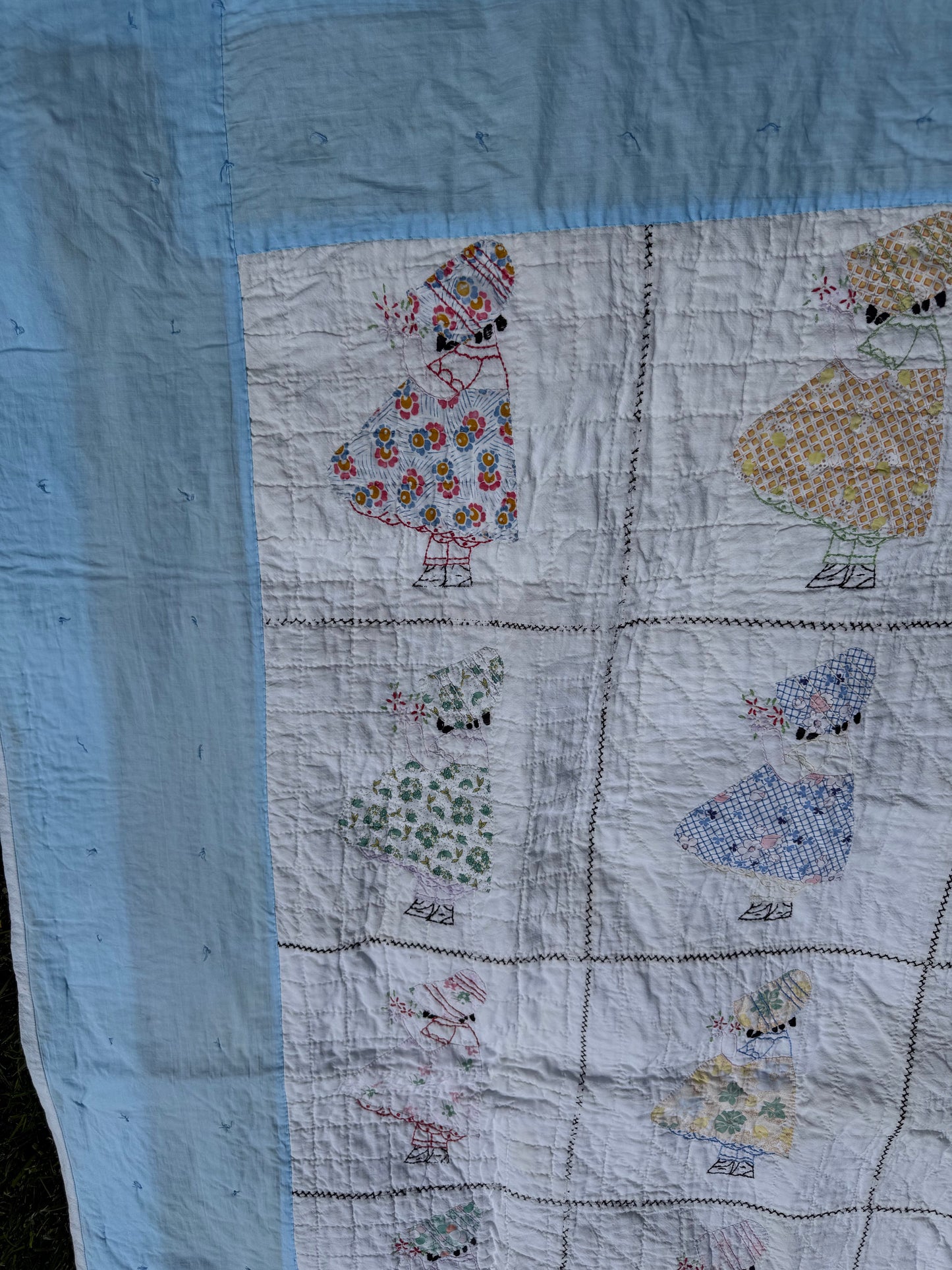 Vintage Sunbonnet Sue Quilt