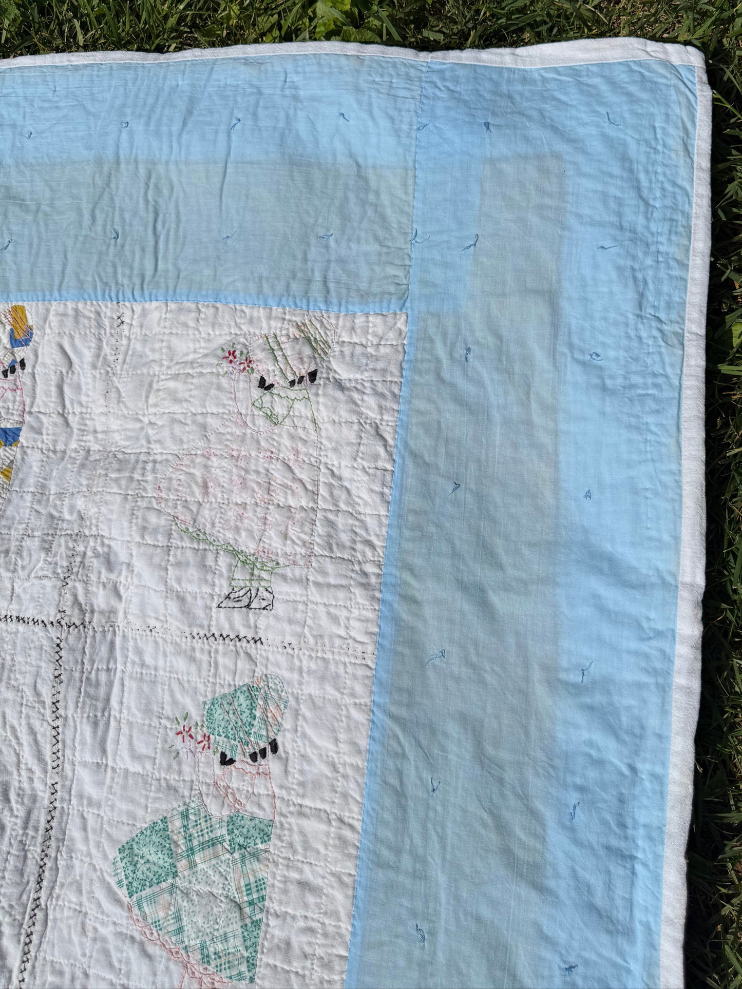 Vintage Sunbonnet Sue Quilt