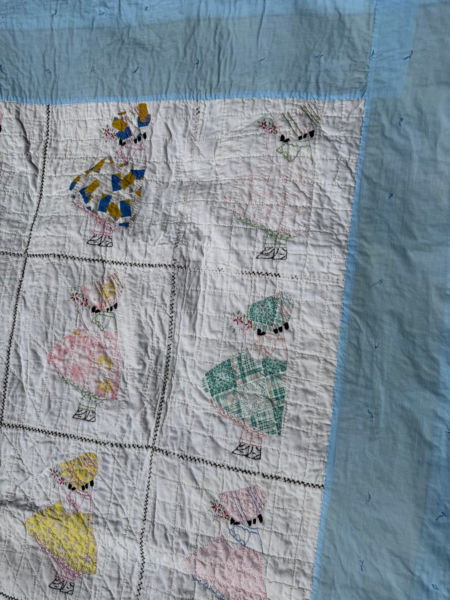 Vintage Sunbonnet Sue Quilt