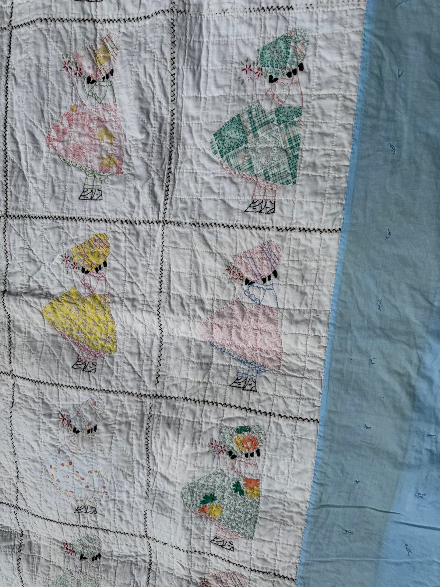 Vintage Sunbonnet Sue Quilt