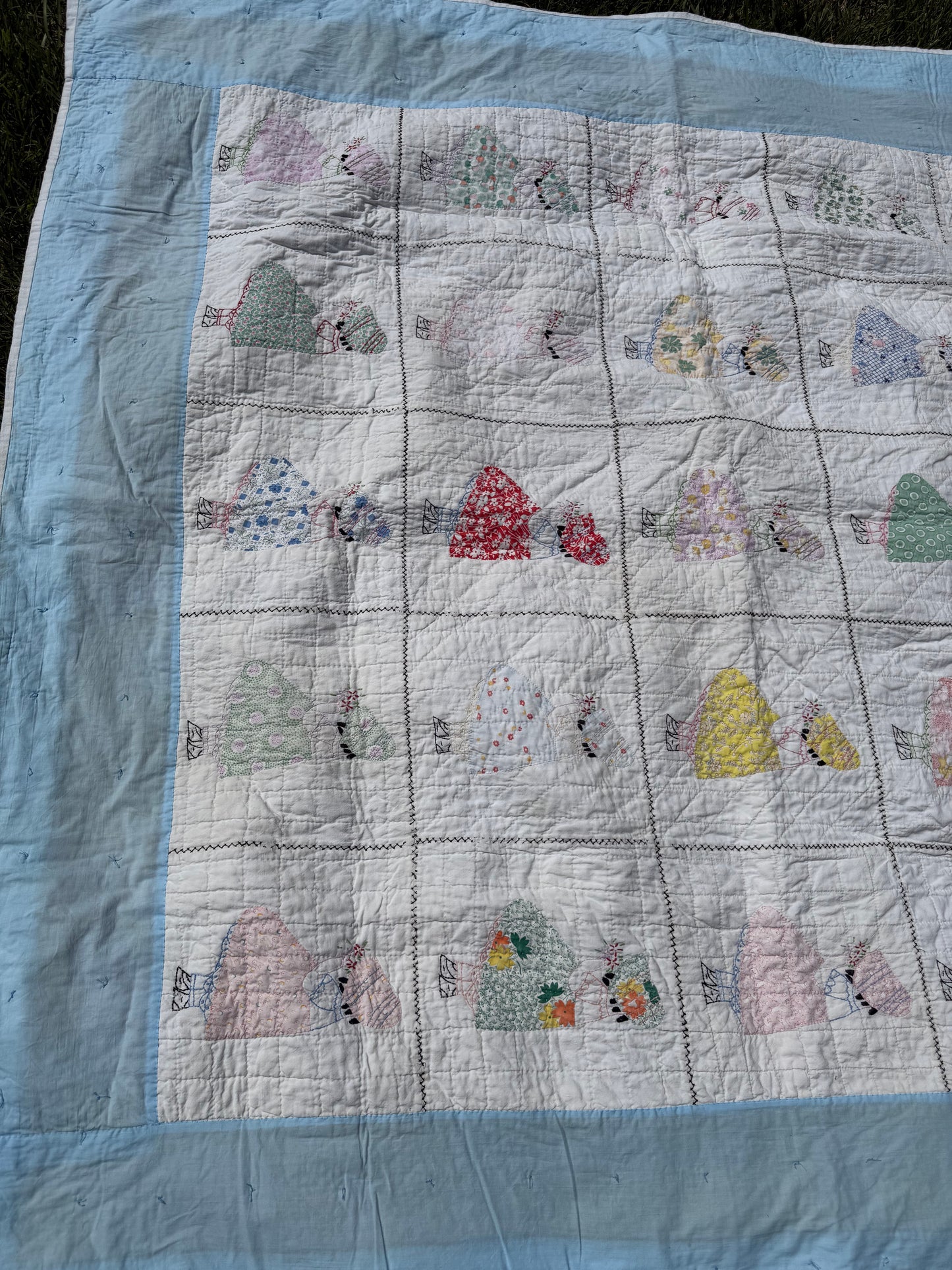 Vintage Sunbonnet Sue Quilt