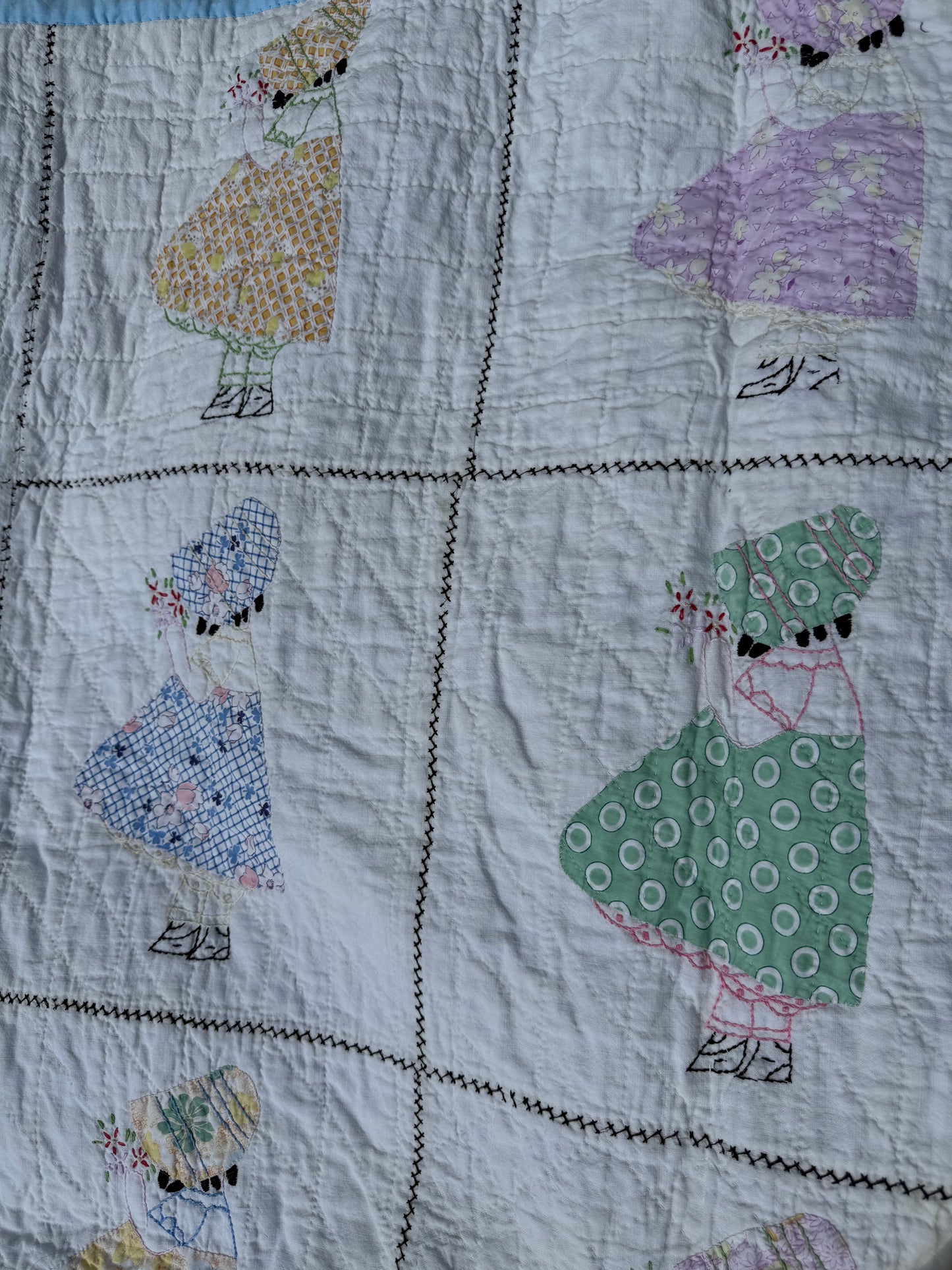 Vintage Sunbonnet Sue Quilt