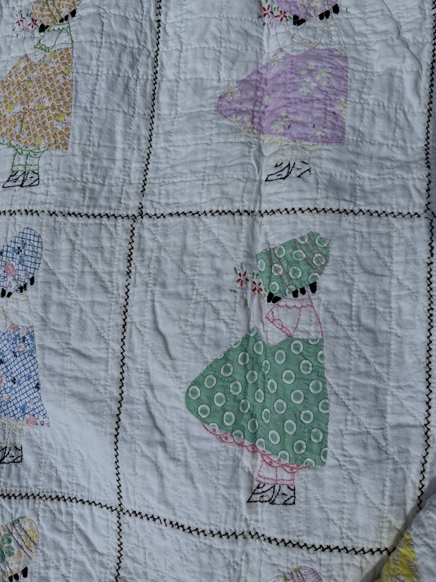 Vintage Sunbonnet Sue Quilt