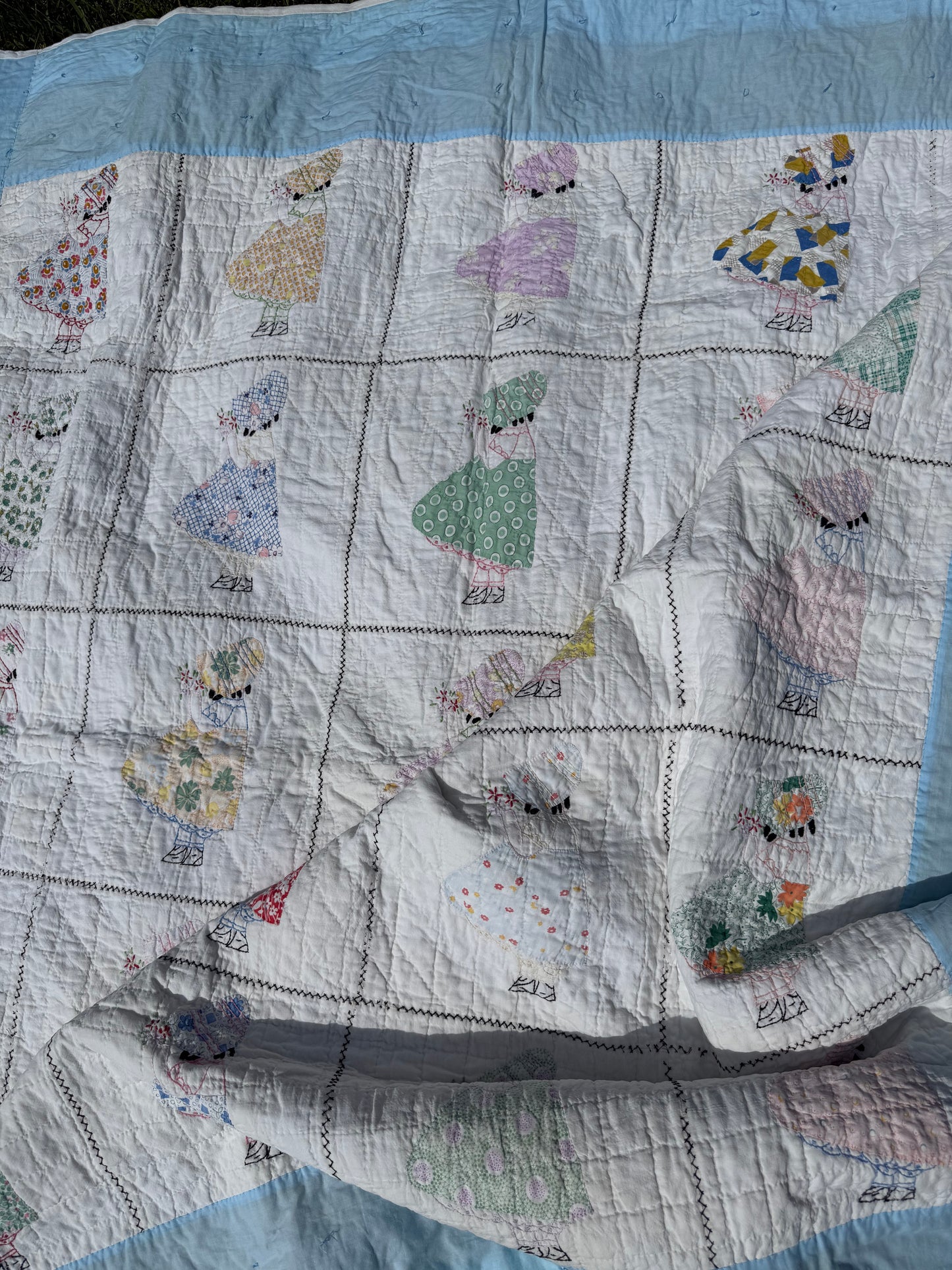 Vintage Sunbonnet Sue Quilt