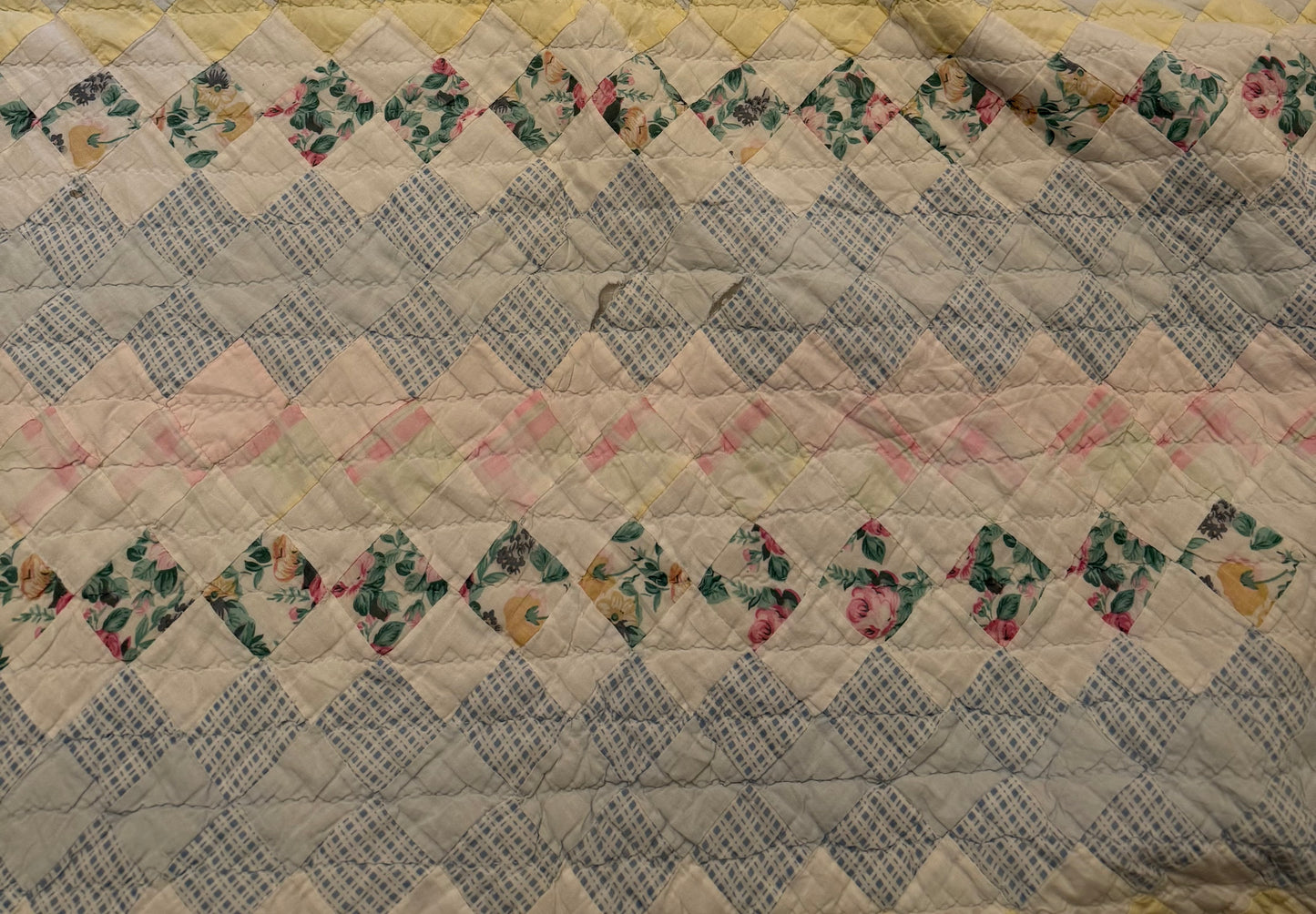 Vintage Trip Around the World Quilt