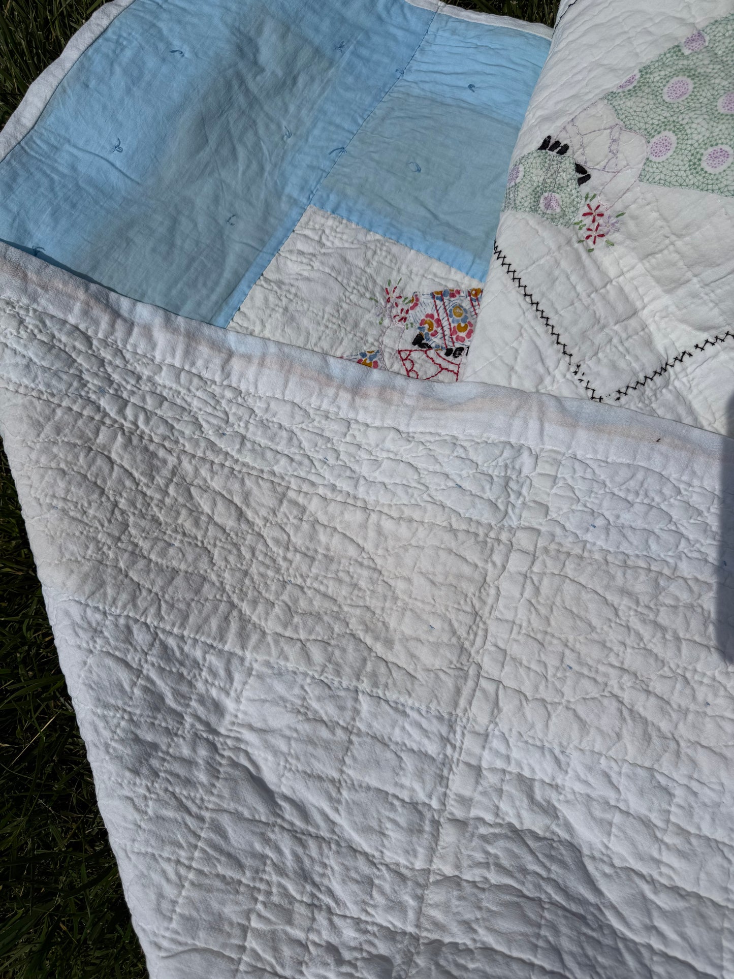 Vintage Sunbonnet Sue Quilt