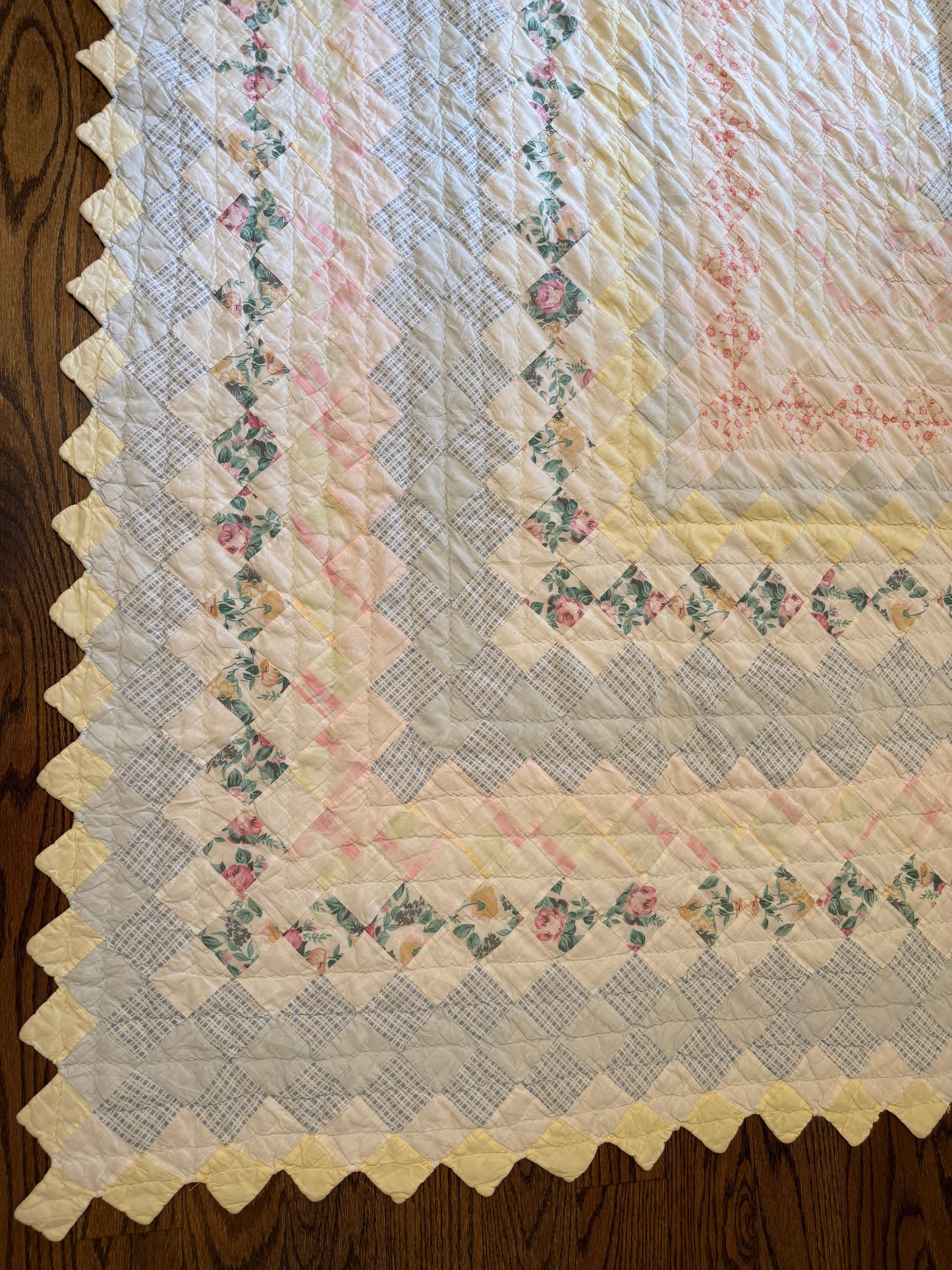 Vintage Trip Around the World Quilt