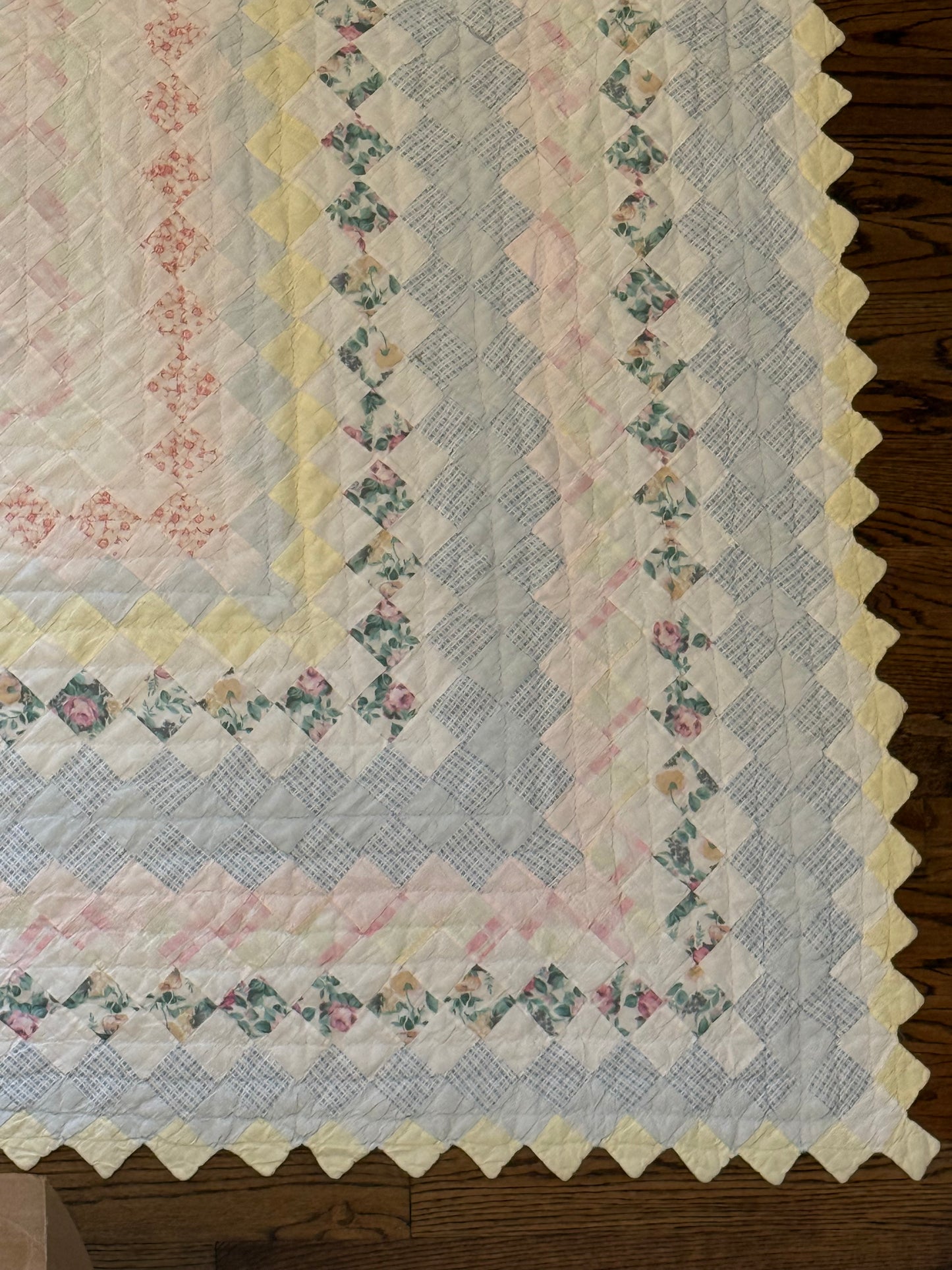Vintage Trip Around the World Quilt