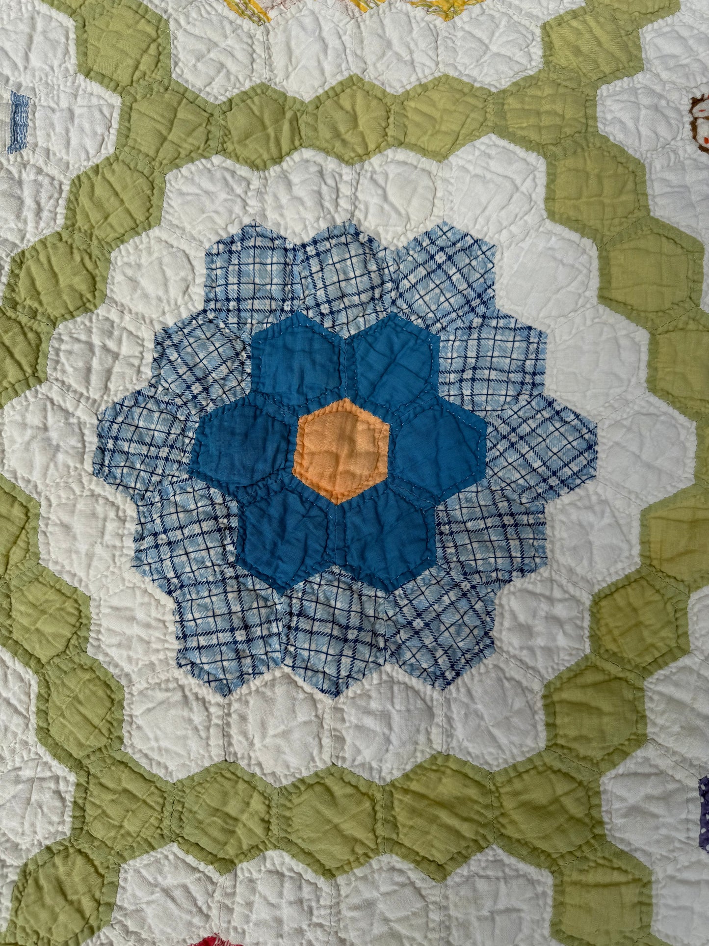 Vintage Grandmothers Flower Garden Quilt Large Flowers