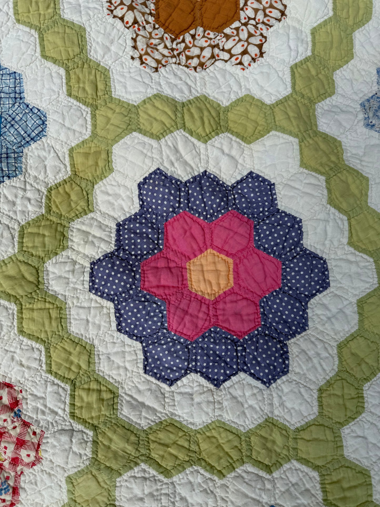 Vintage Grandmothers Flower Garden Quilt Large Flowers