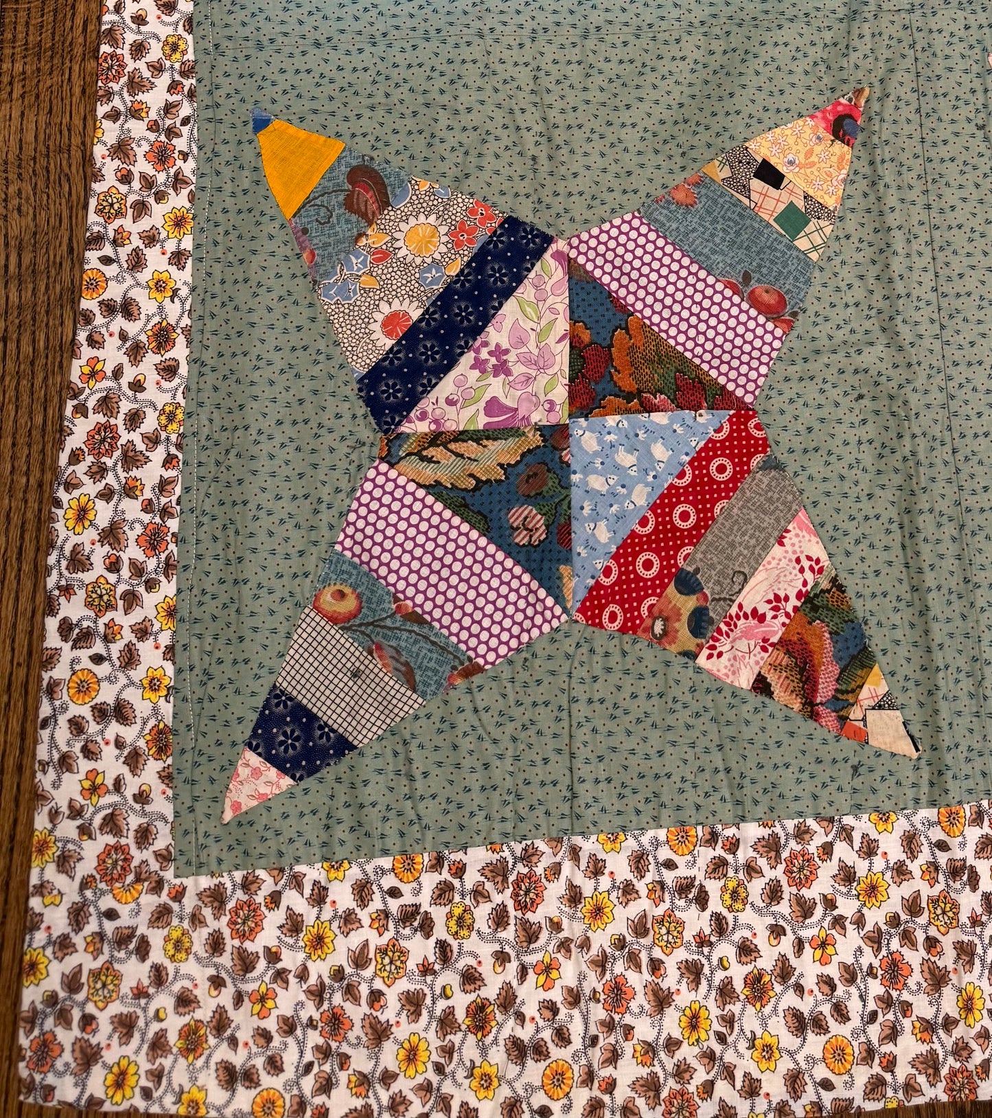 Vintage Rocky Road to Kansas Quilt with Leaves