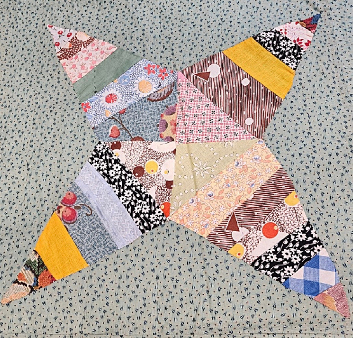 Vintage Rocky Road to Kansas Quilt with Leaves