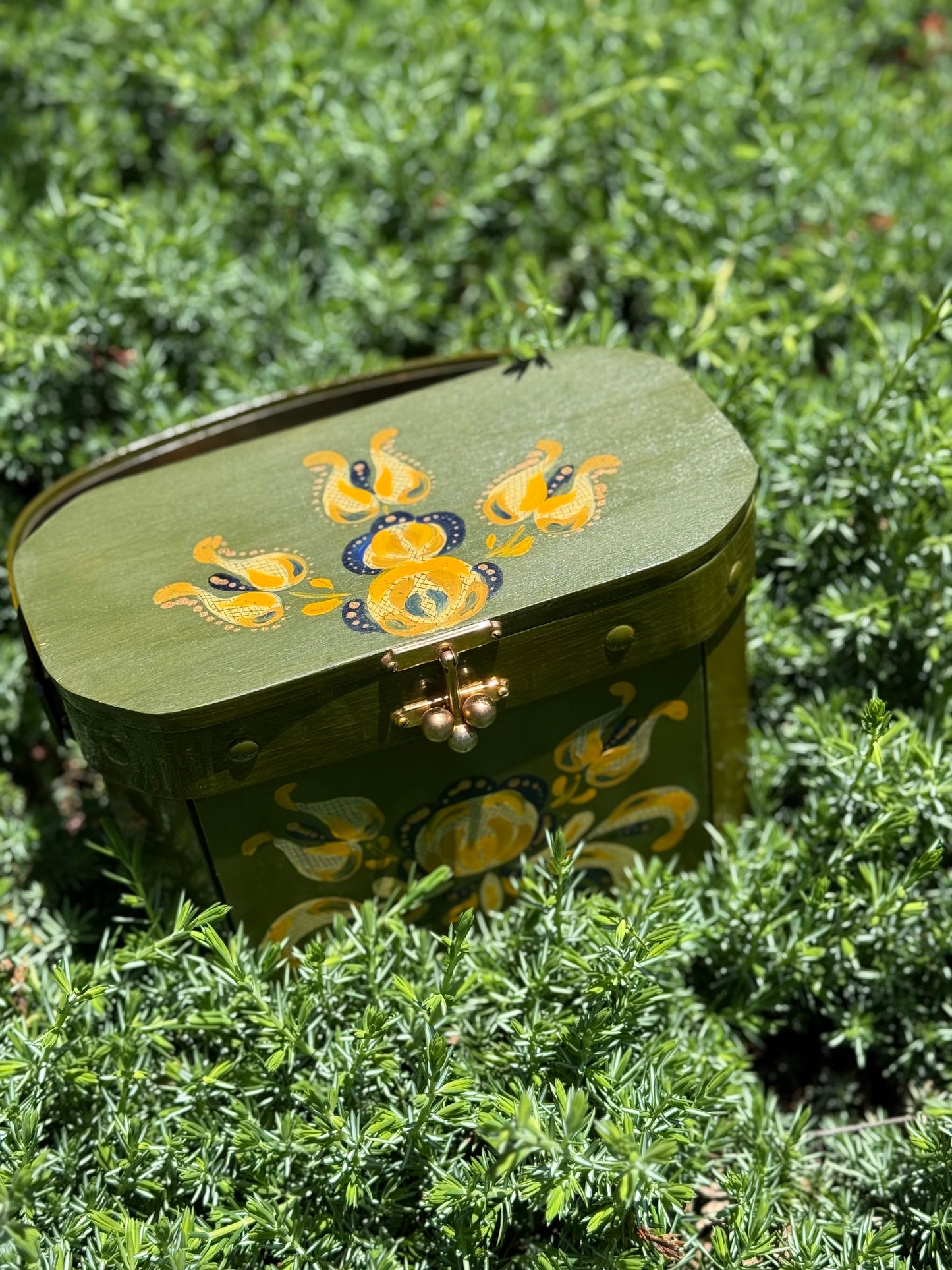 Vintage Green Floral Wooden Purse
