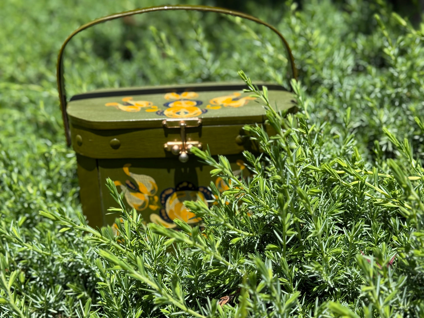 Vintage Green Floral Wooden Purse