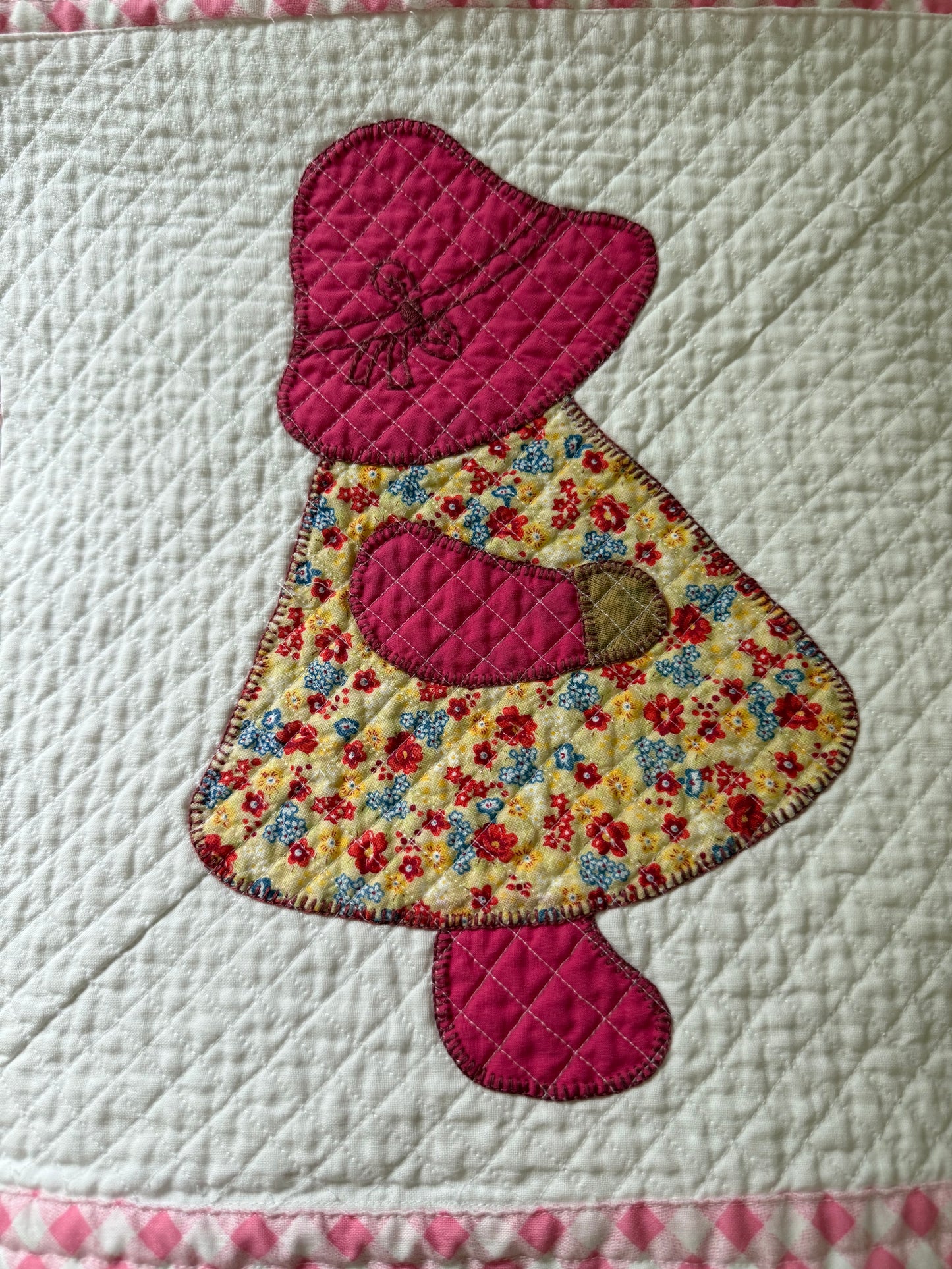 Vintage Sunbonnet Sue Quilt