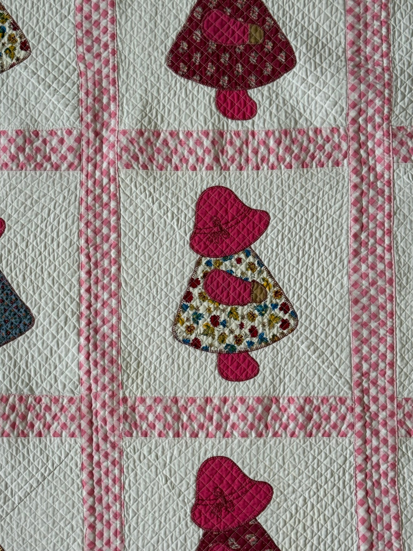 Vintage Sunbonnet Sue Quilt