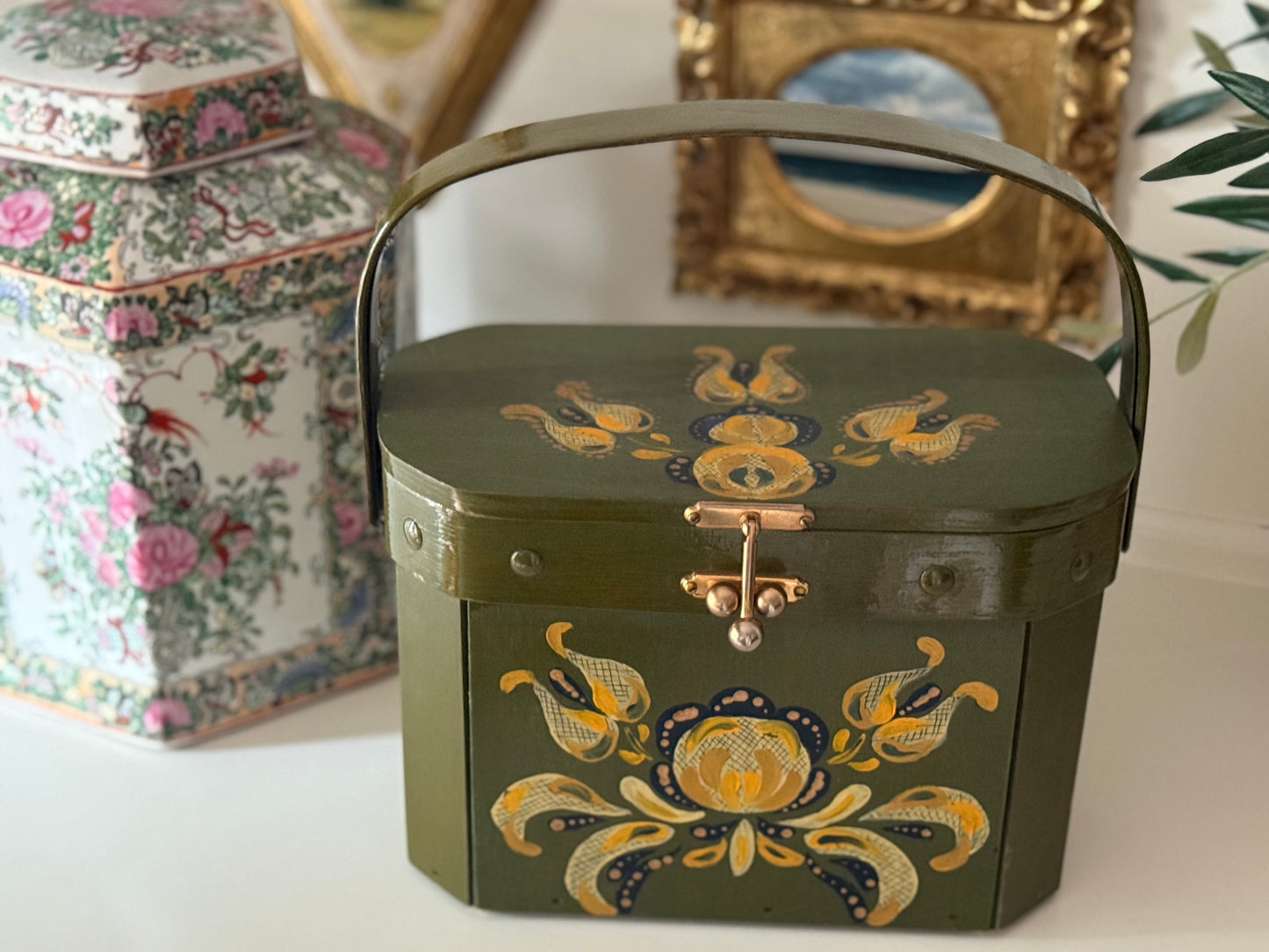 Vintage Green Floral Wooden Purse