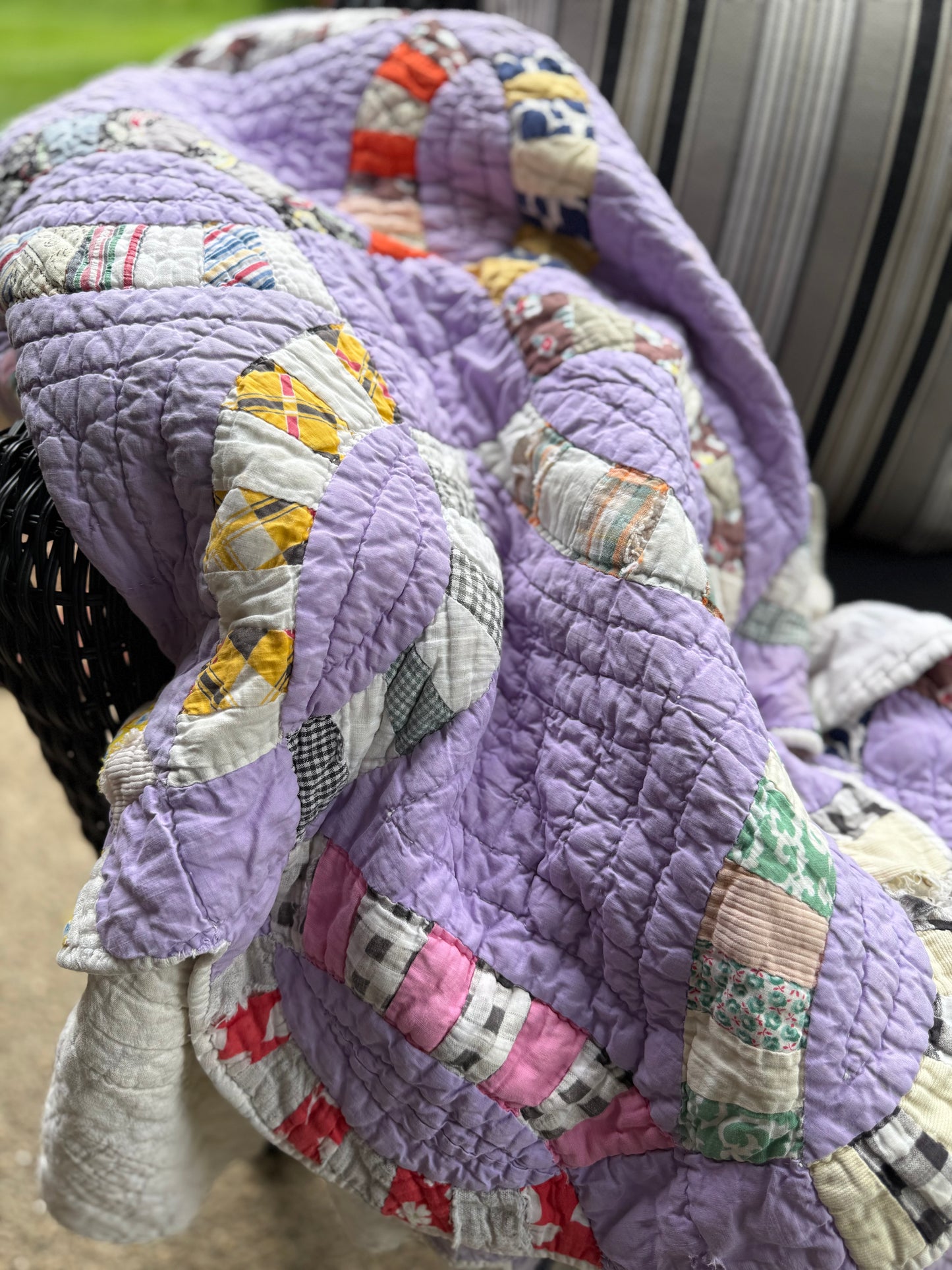 Vintage Lavender Wedding Ring Cutter Quilt