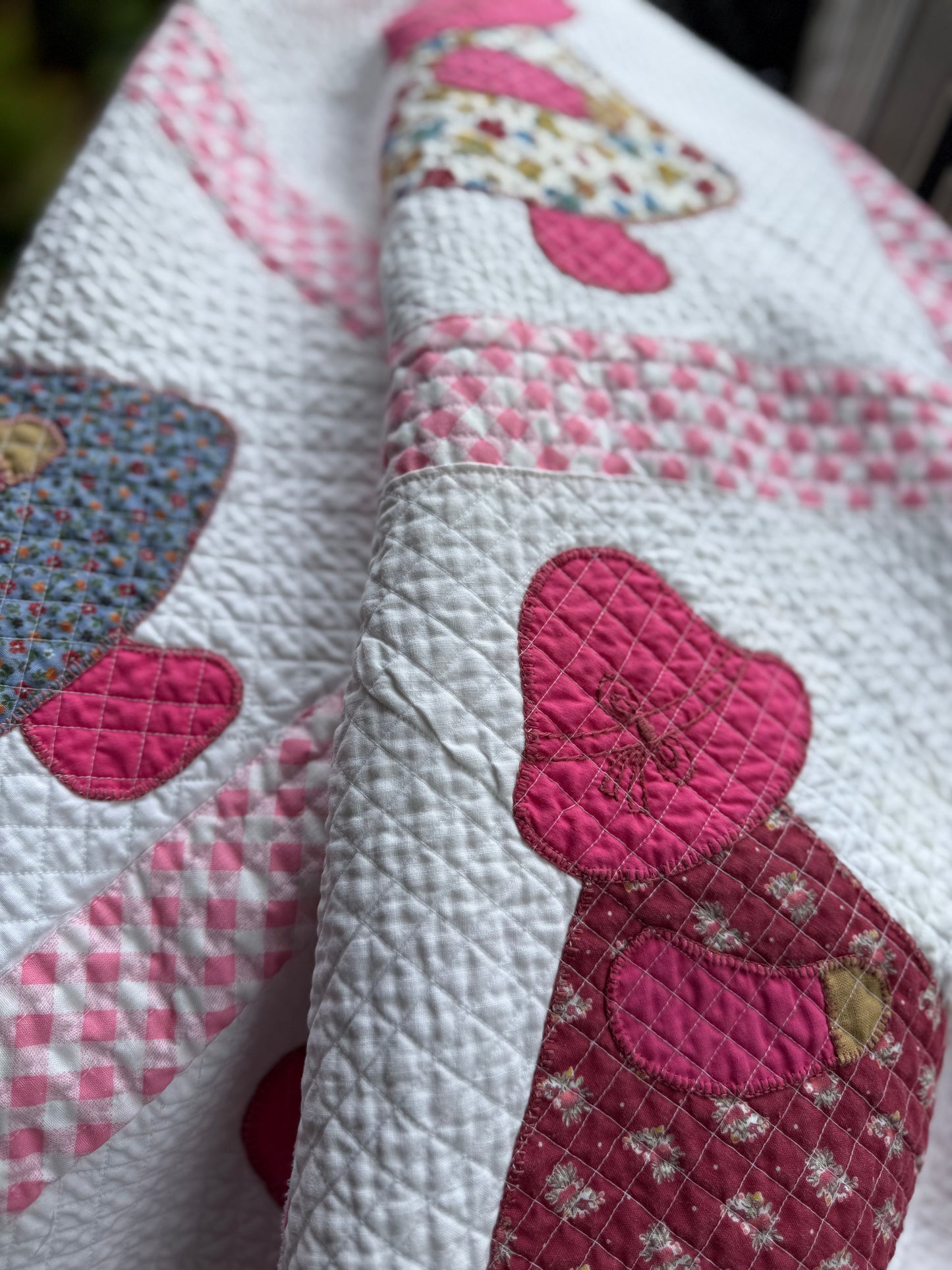 Vintage Sunbonnet Sue Quilt