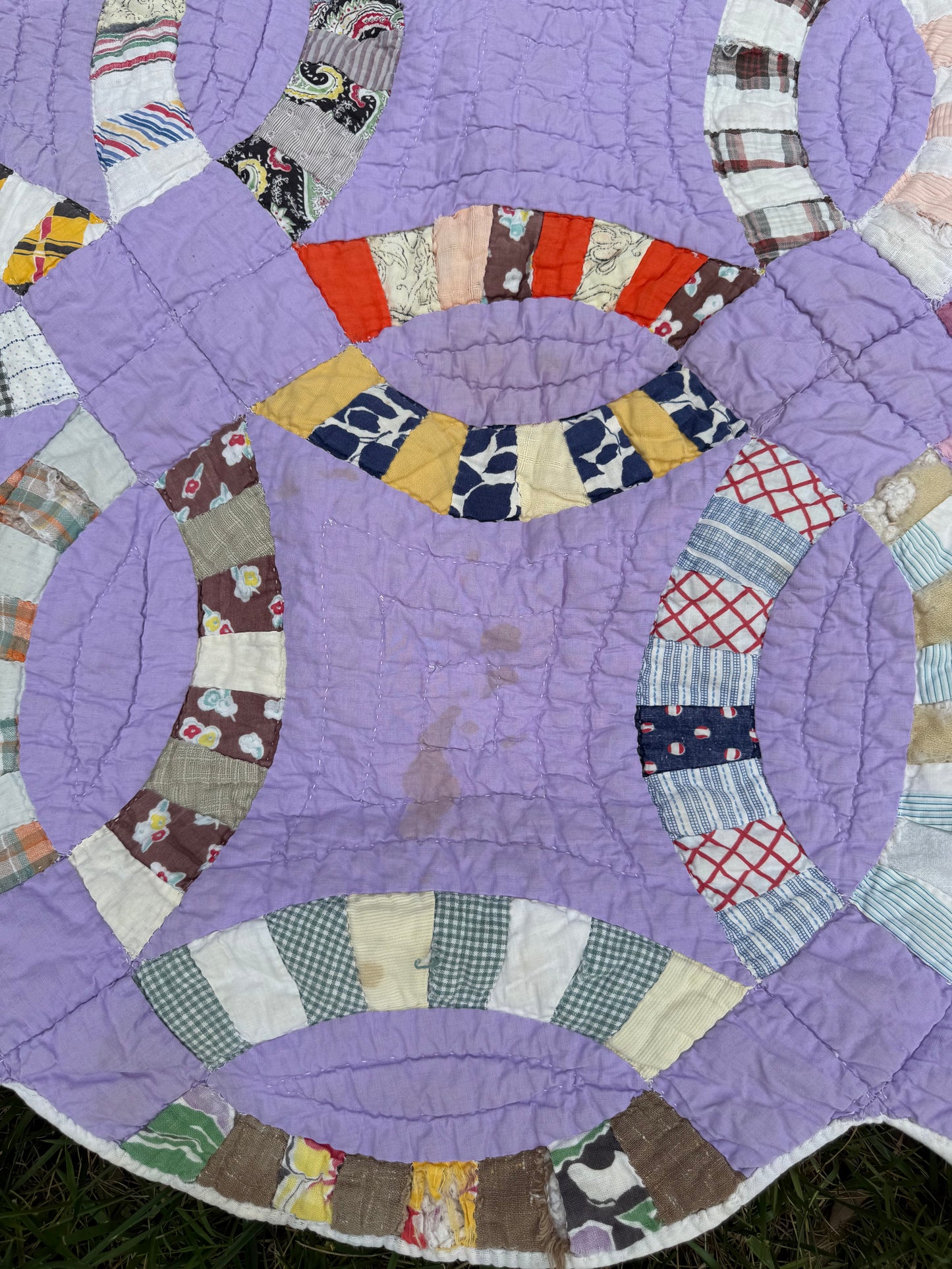 Vintage Lavender Wedding Ring Cutter Quilt