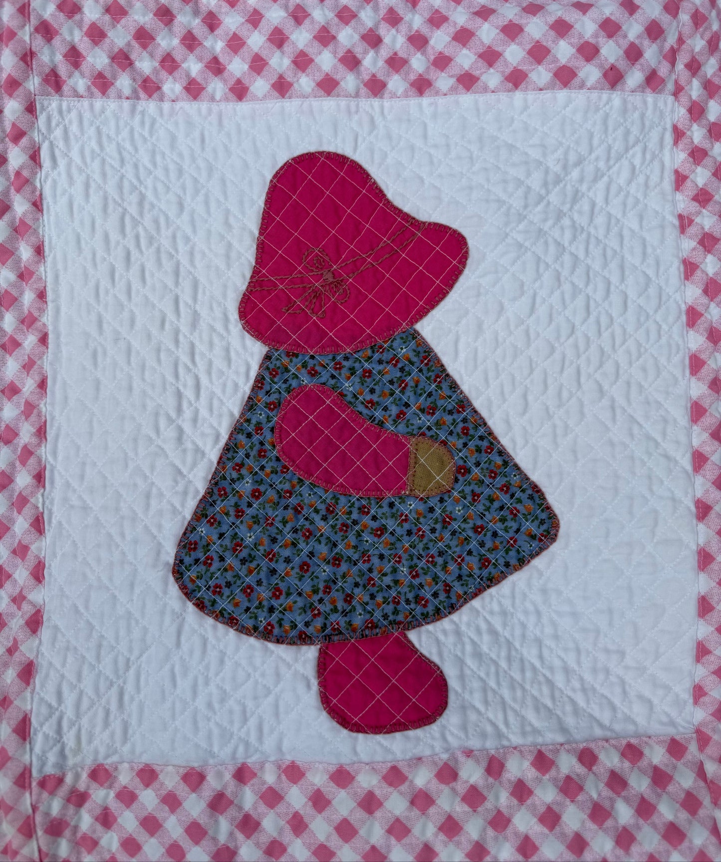 Vintage Sunbonnet Sue Quilt