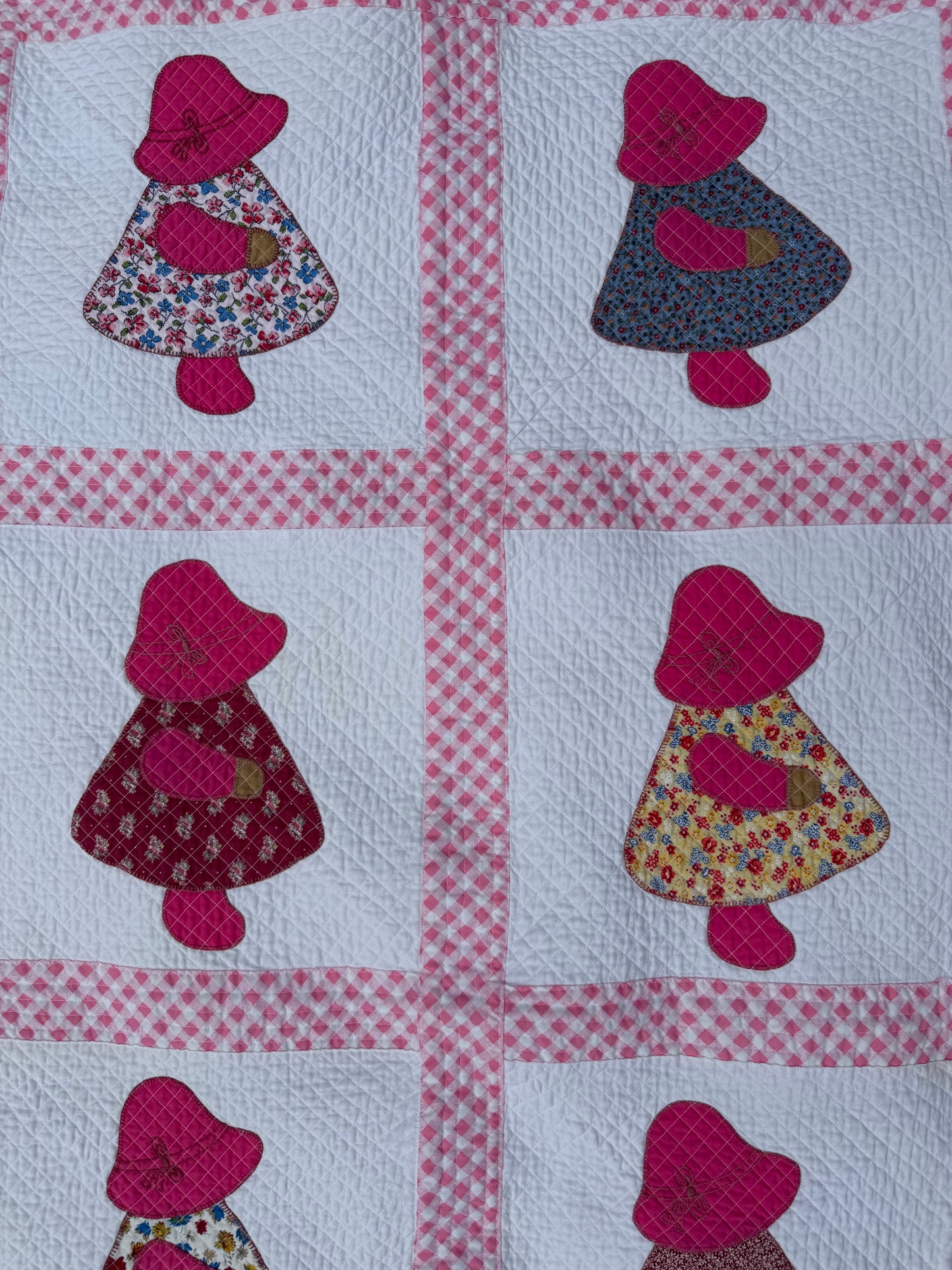 Vintage Sunbonnet Sue Quilt