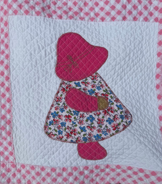 Vintage Sunbonnet Sue Quilt