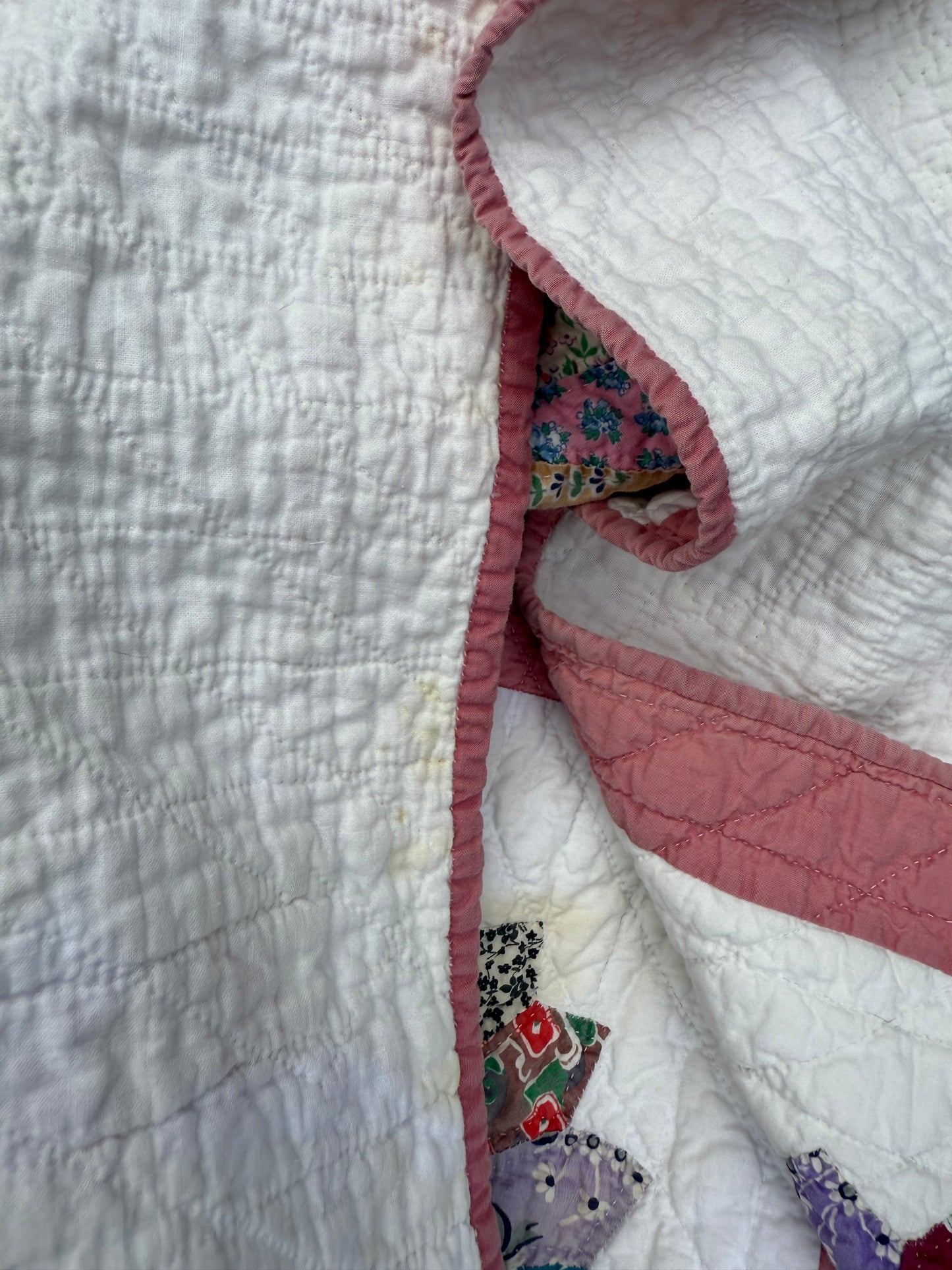 Vintage Dresden Plate Quilt