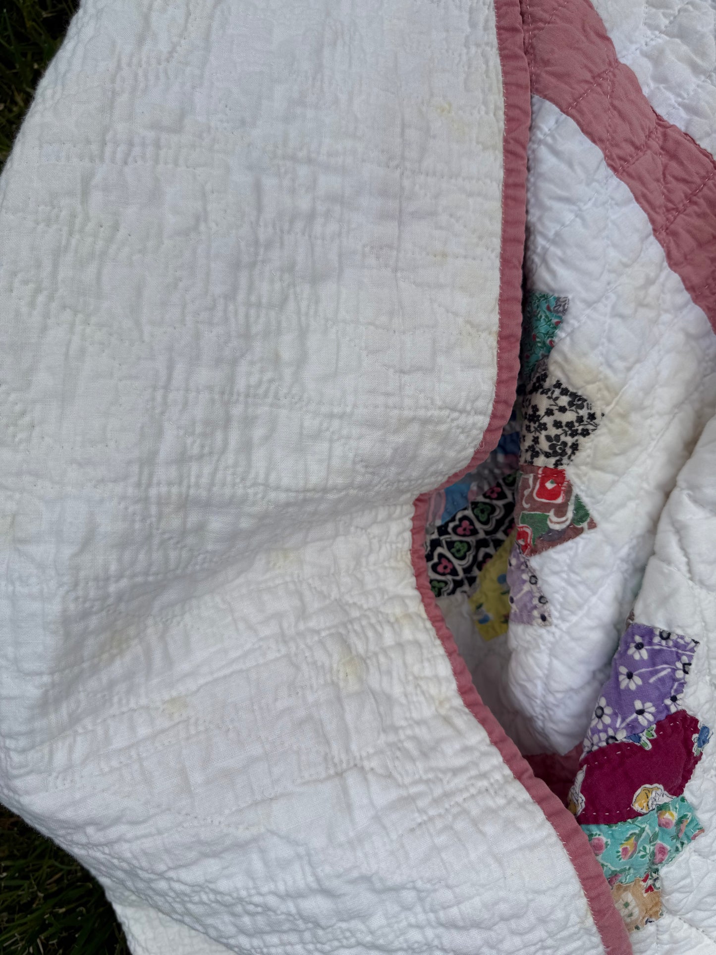 Vintage Dresden Plate Quilt