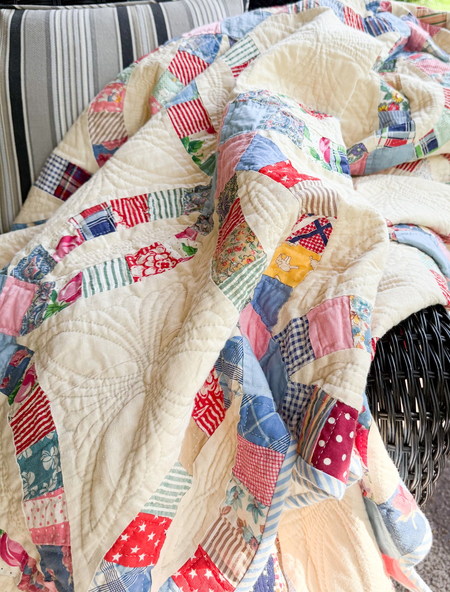 Vintage Double Wedding Ring Quilt