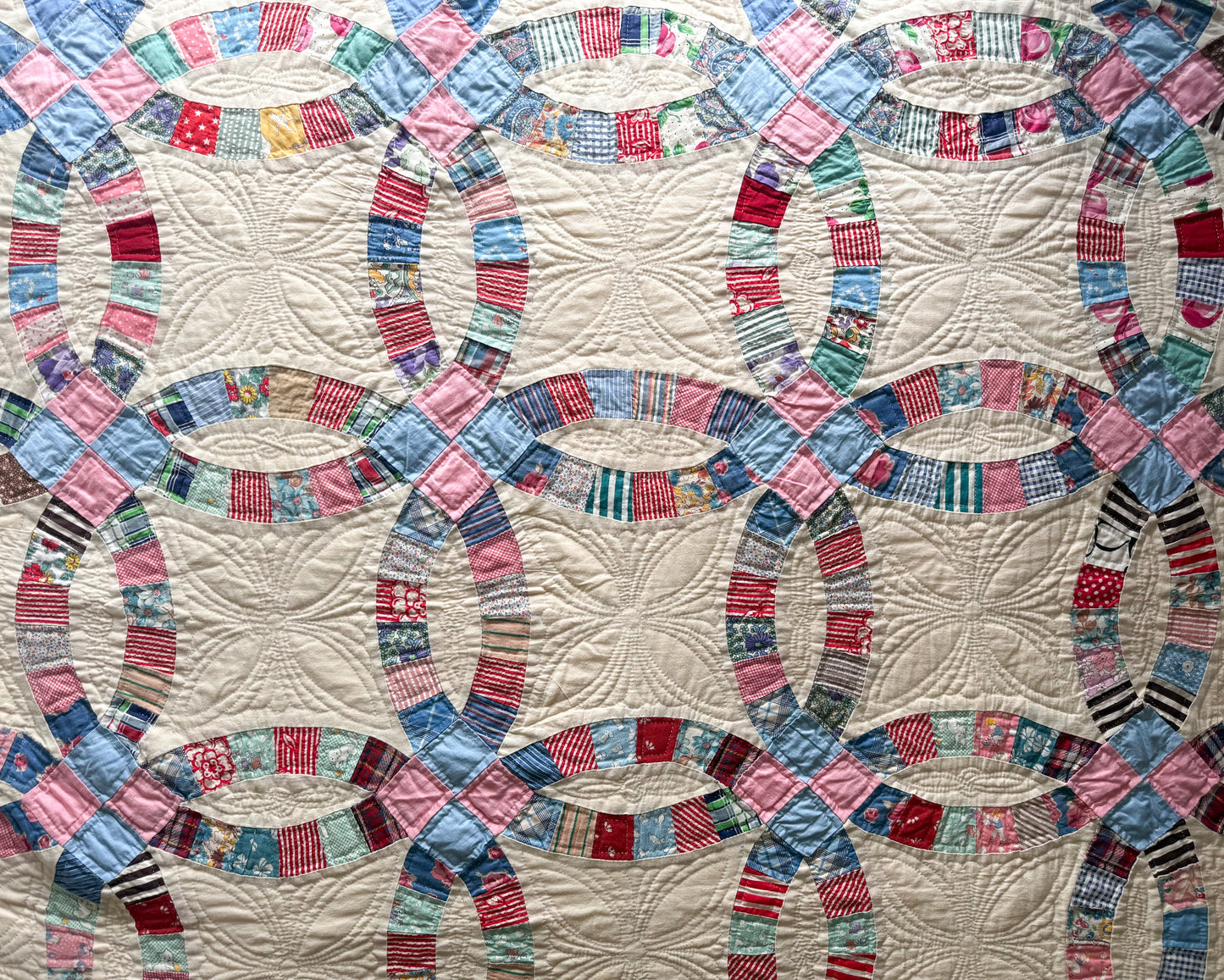 Vintage Double Wedding Ring Quilt