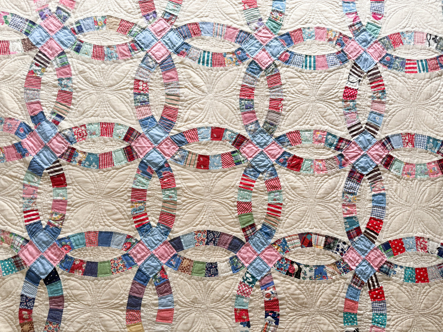 Vintage Double Wedding Ring Quilt