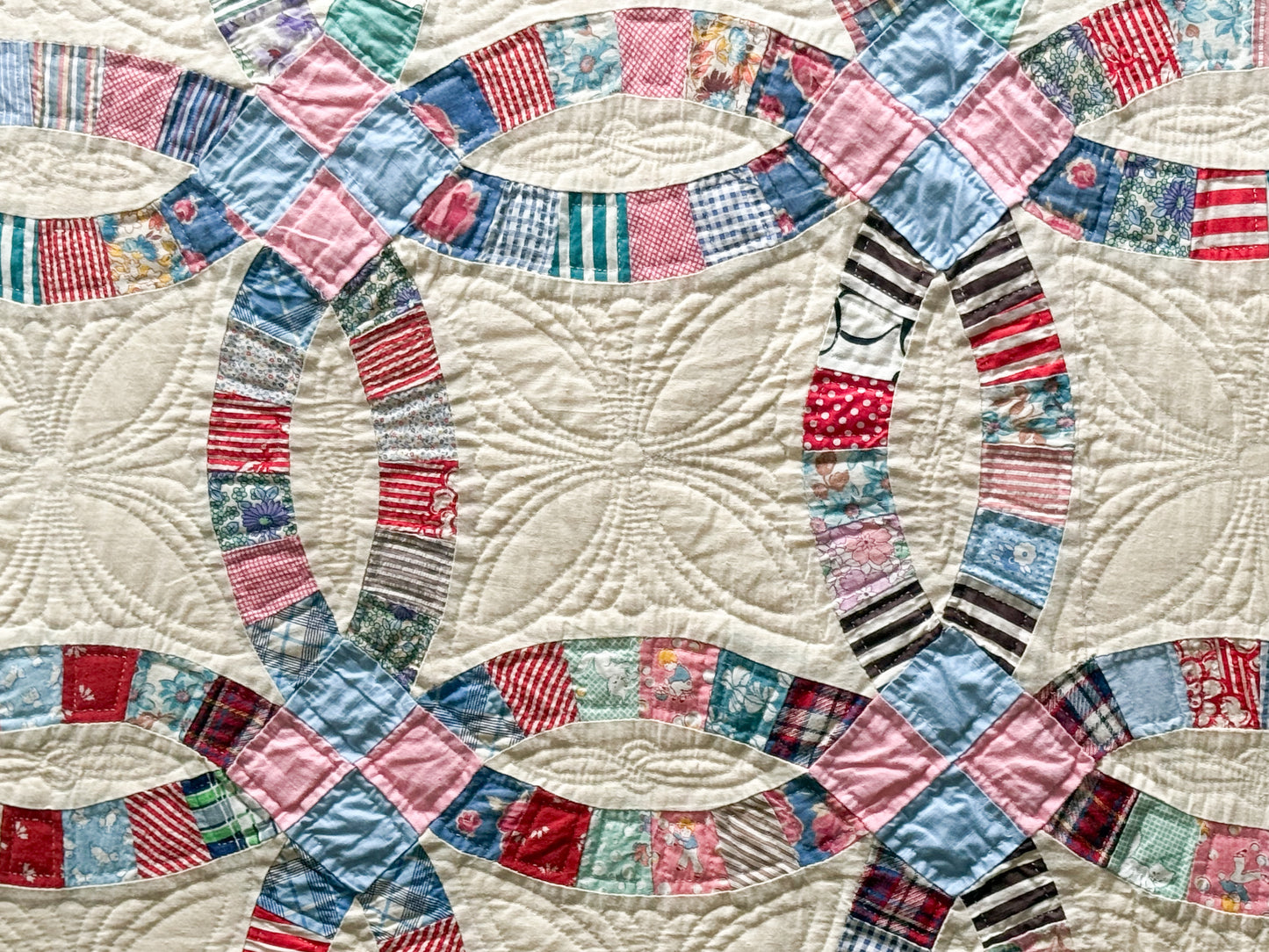 Vintage Double Wedding Ring Quilt
