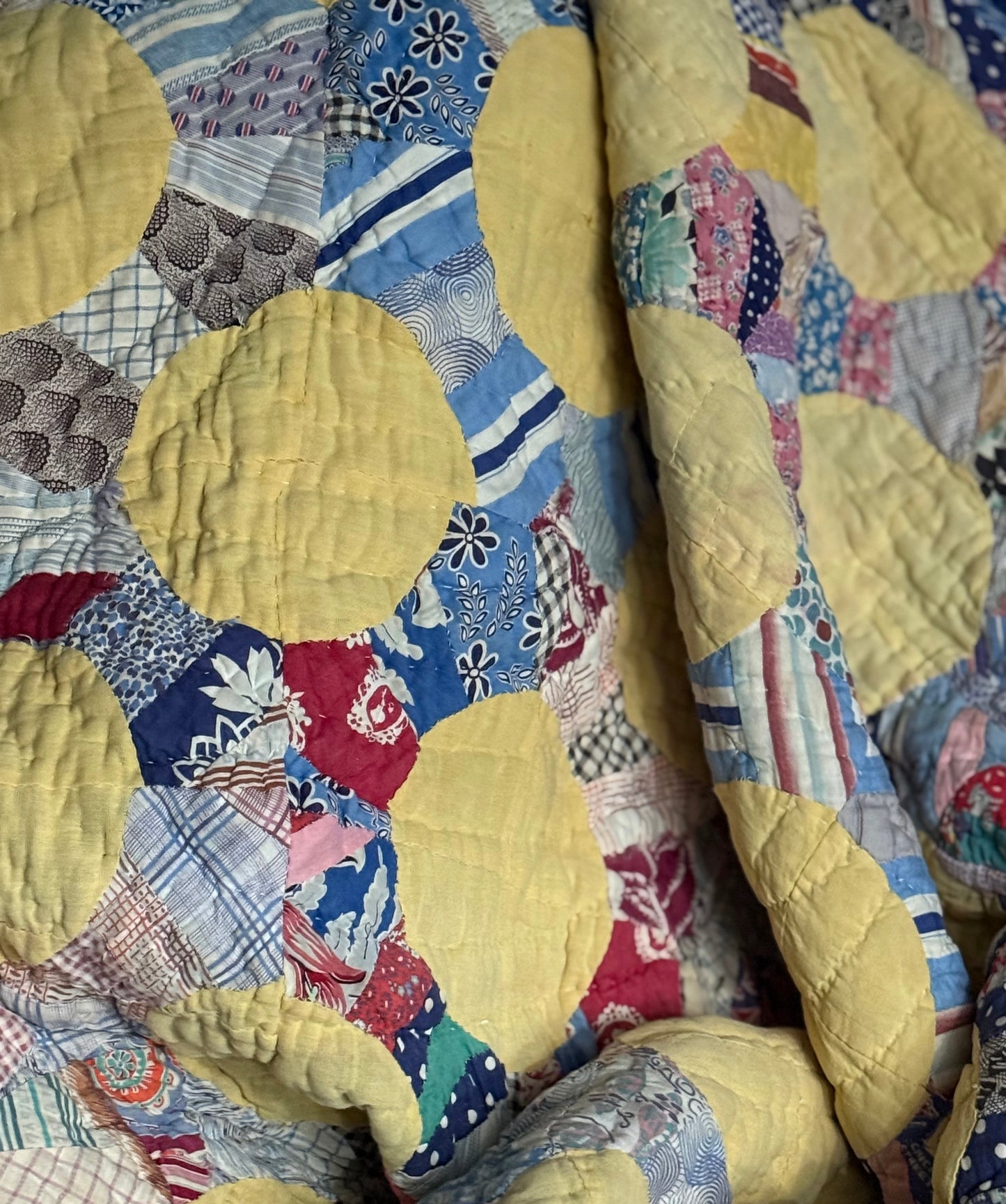 Vintage Yellow Snowball Quilt
