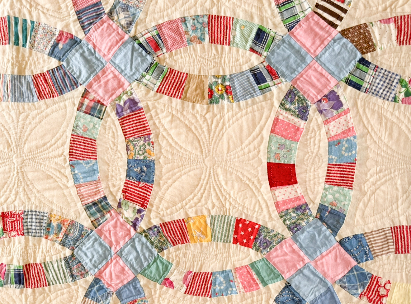 Vintage Double Wedding Ring Quilt