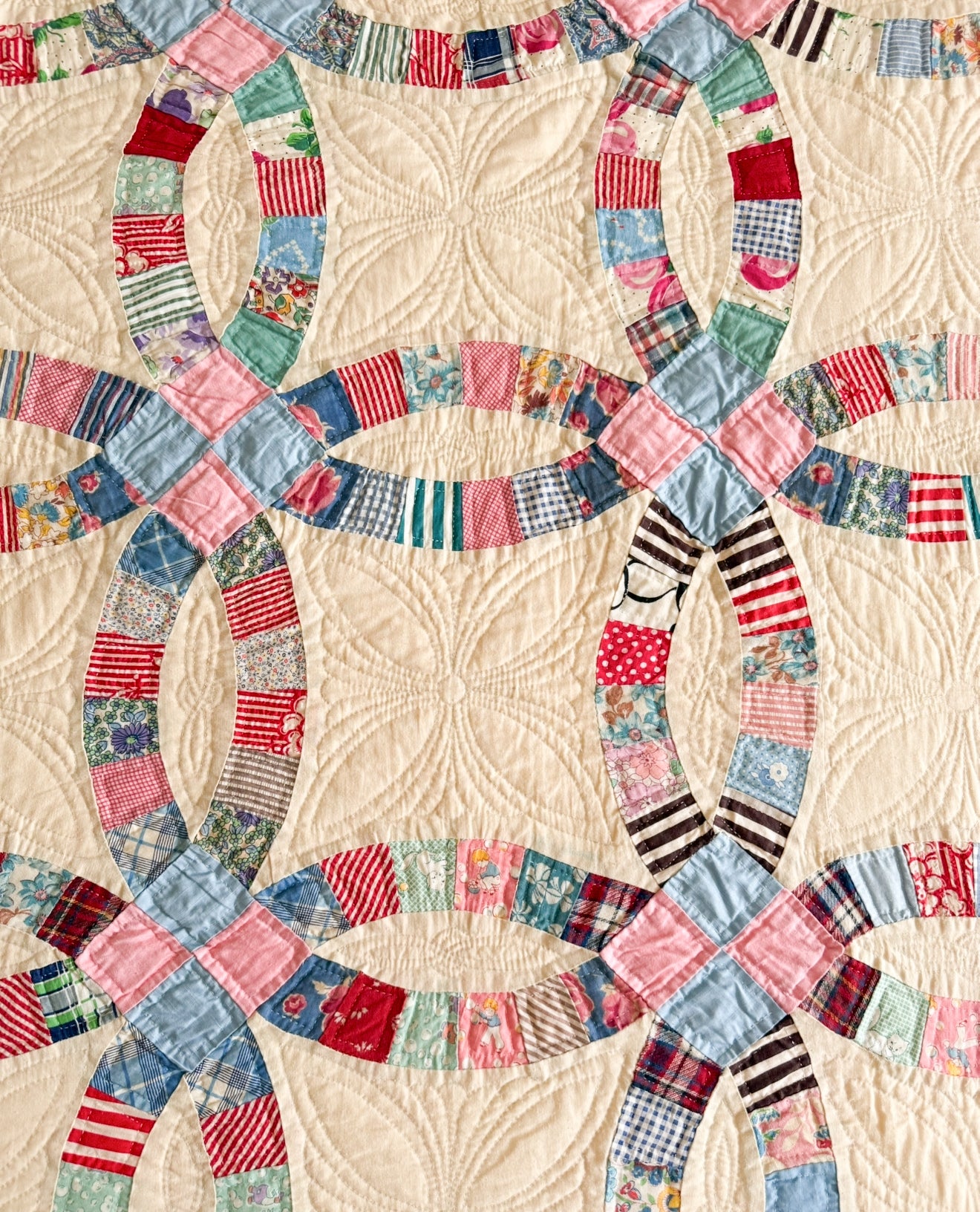 Vintage Double Wedding Ring Quilt
