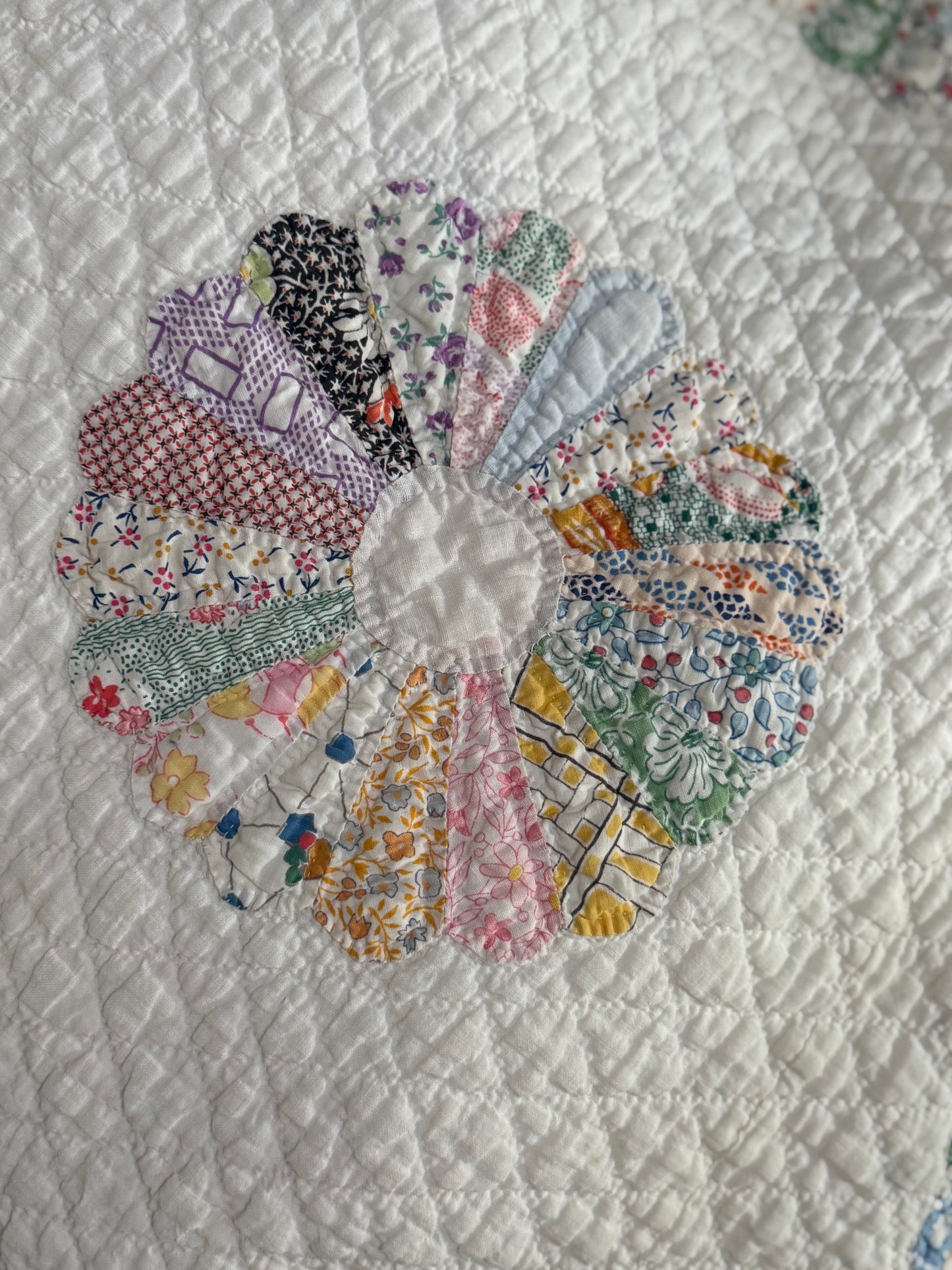Vintage Dresden Plate Quilt