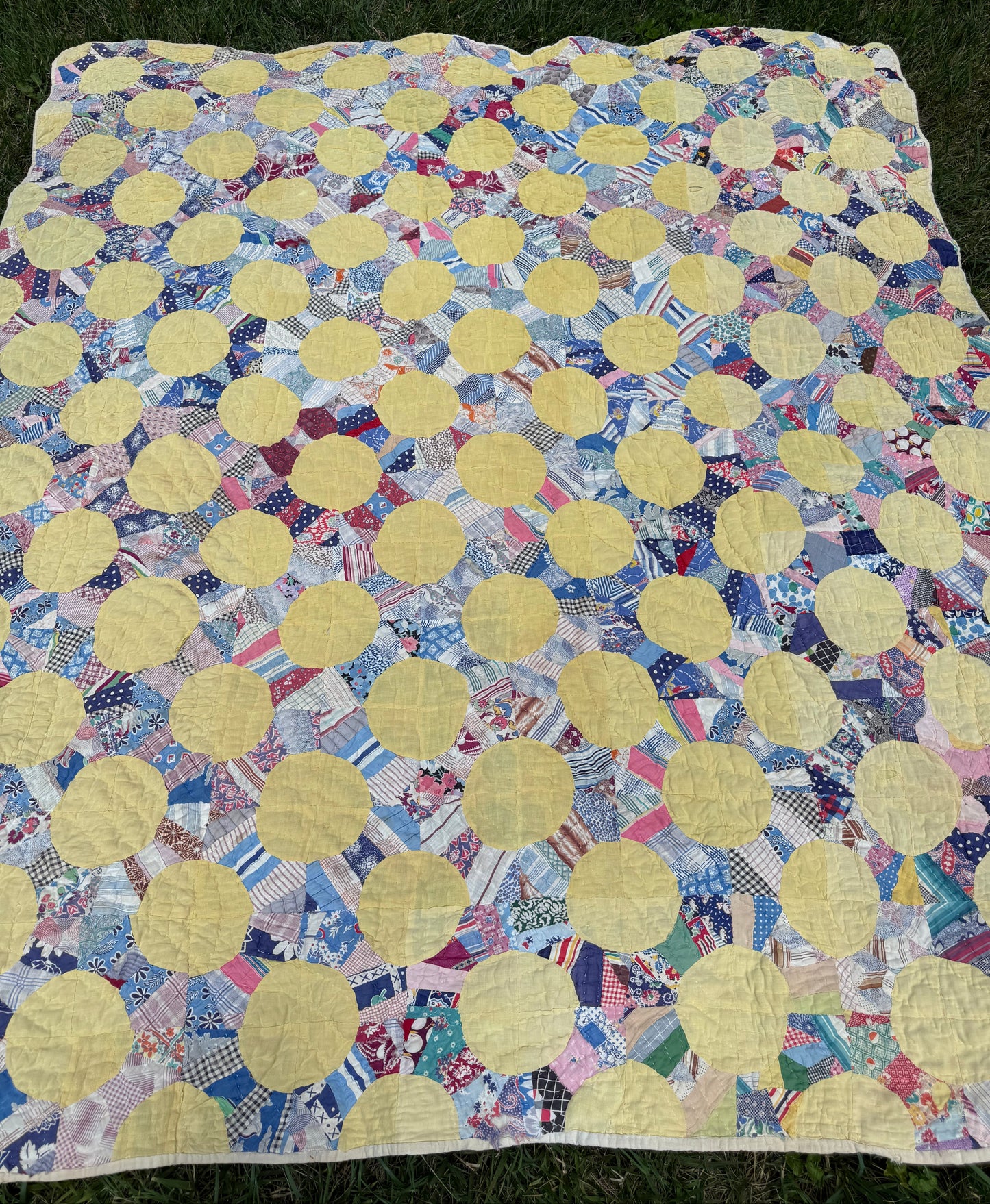 Vintage Yellow Snowball Quilt