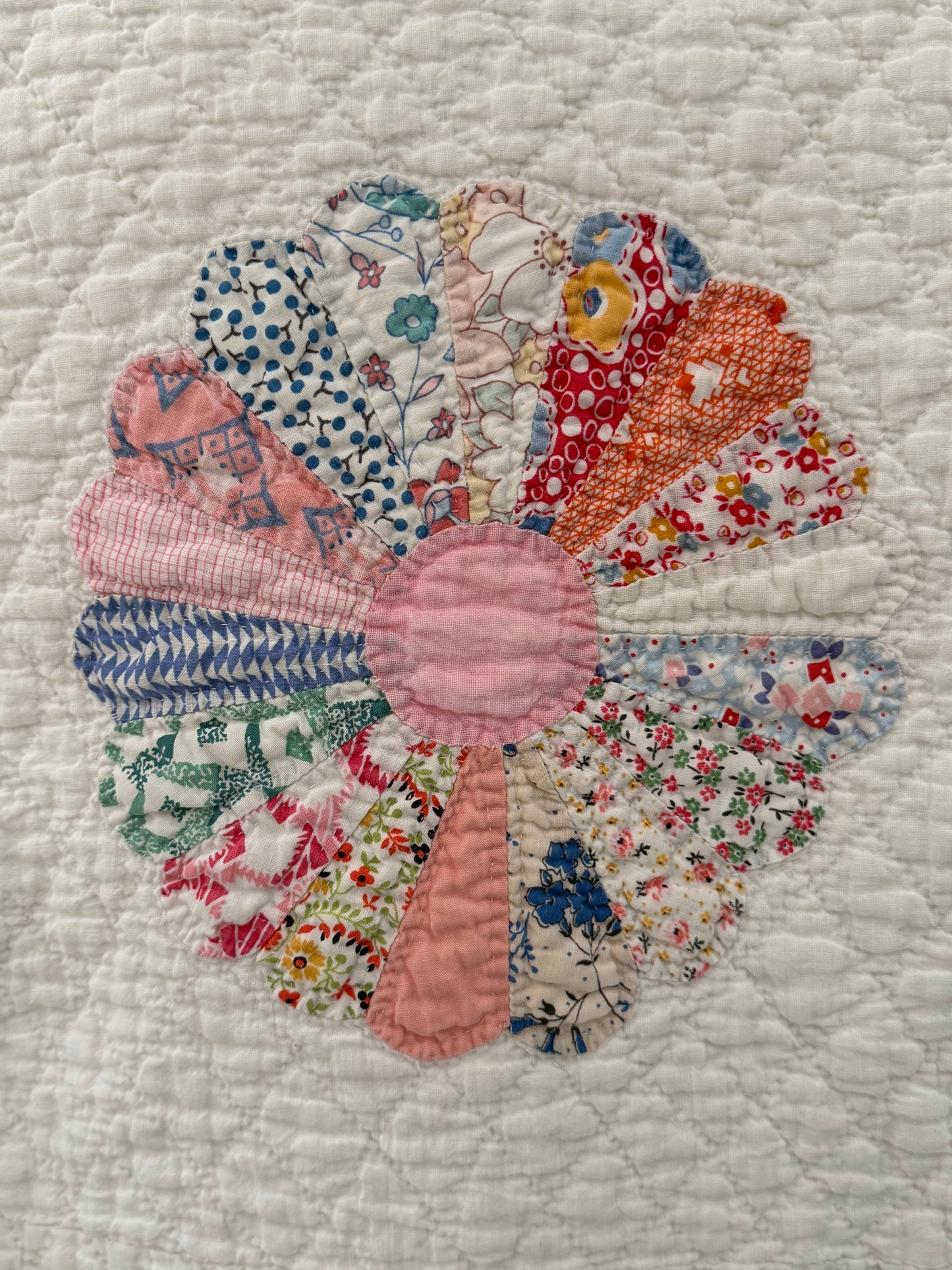 Vintage Dresden Plate Quilt