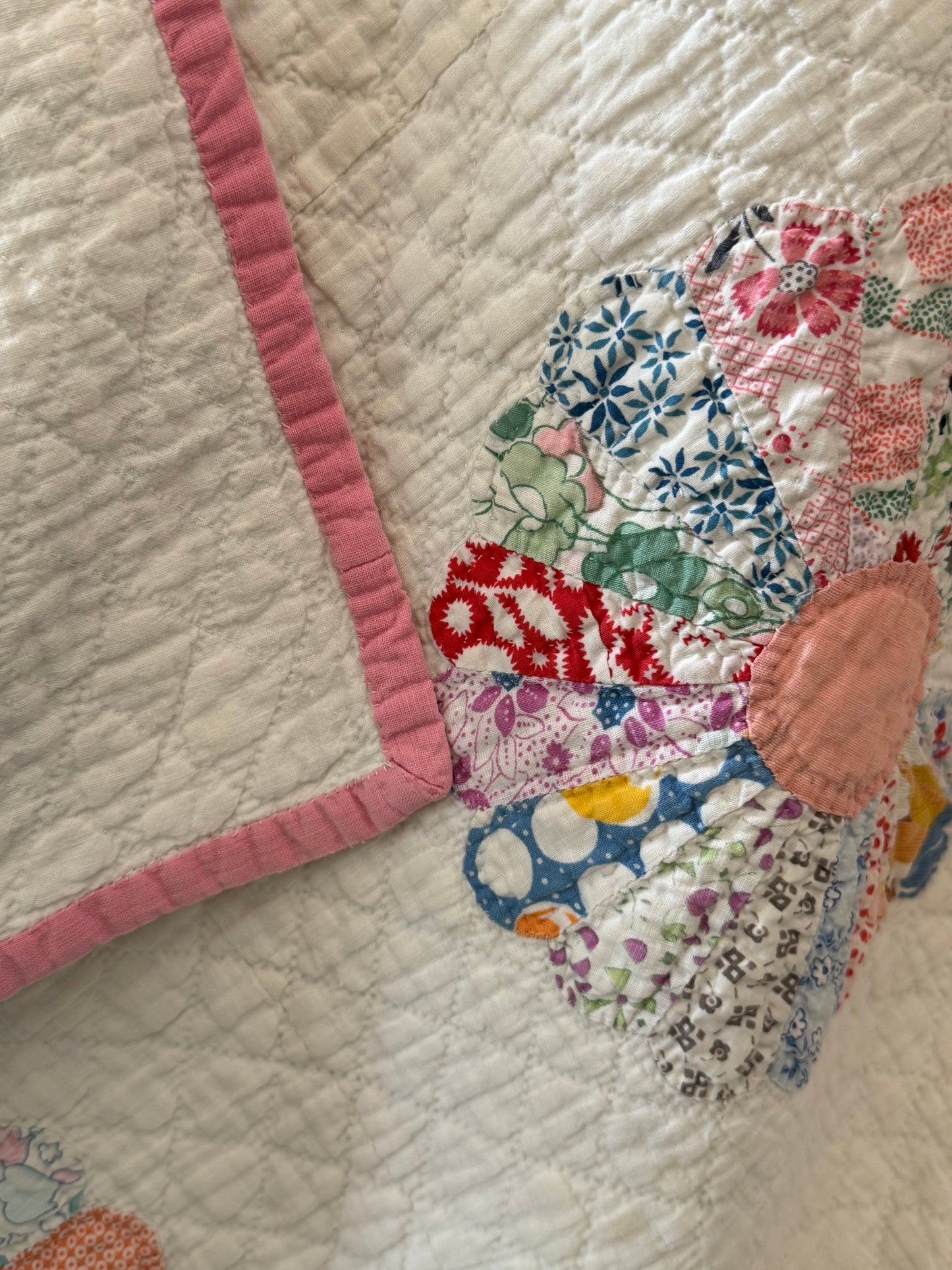 Vintage Dresden Plate Quilt